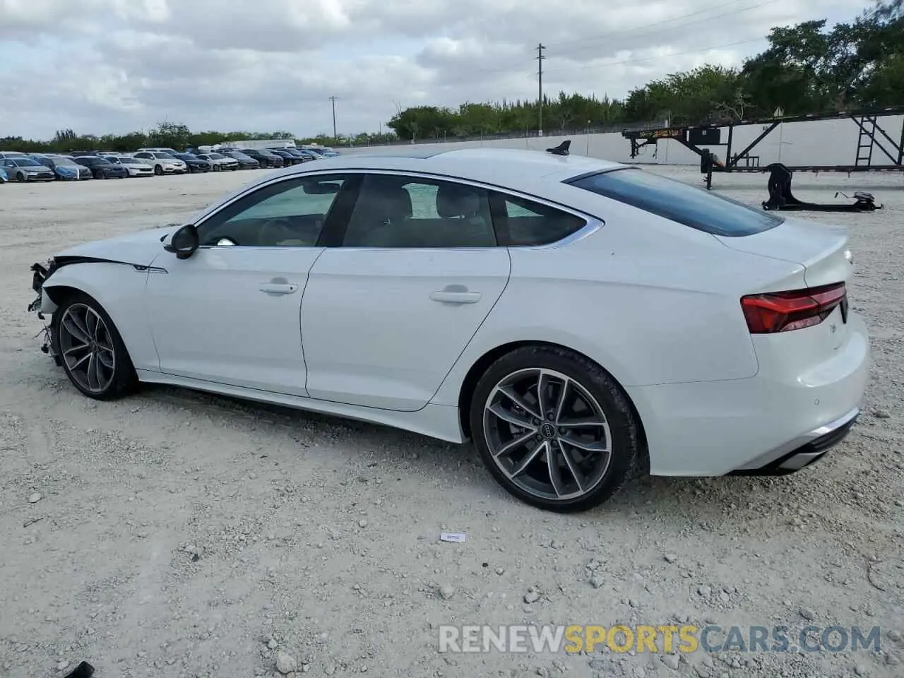 2 Фотография поврежденного автомобиля WAUDACF50RA078883 AUDI A5 2024