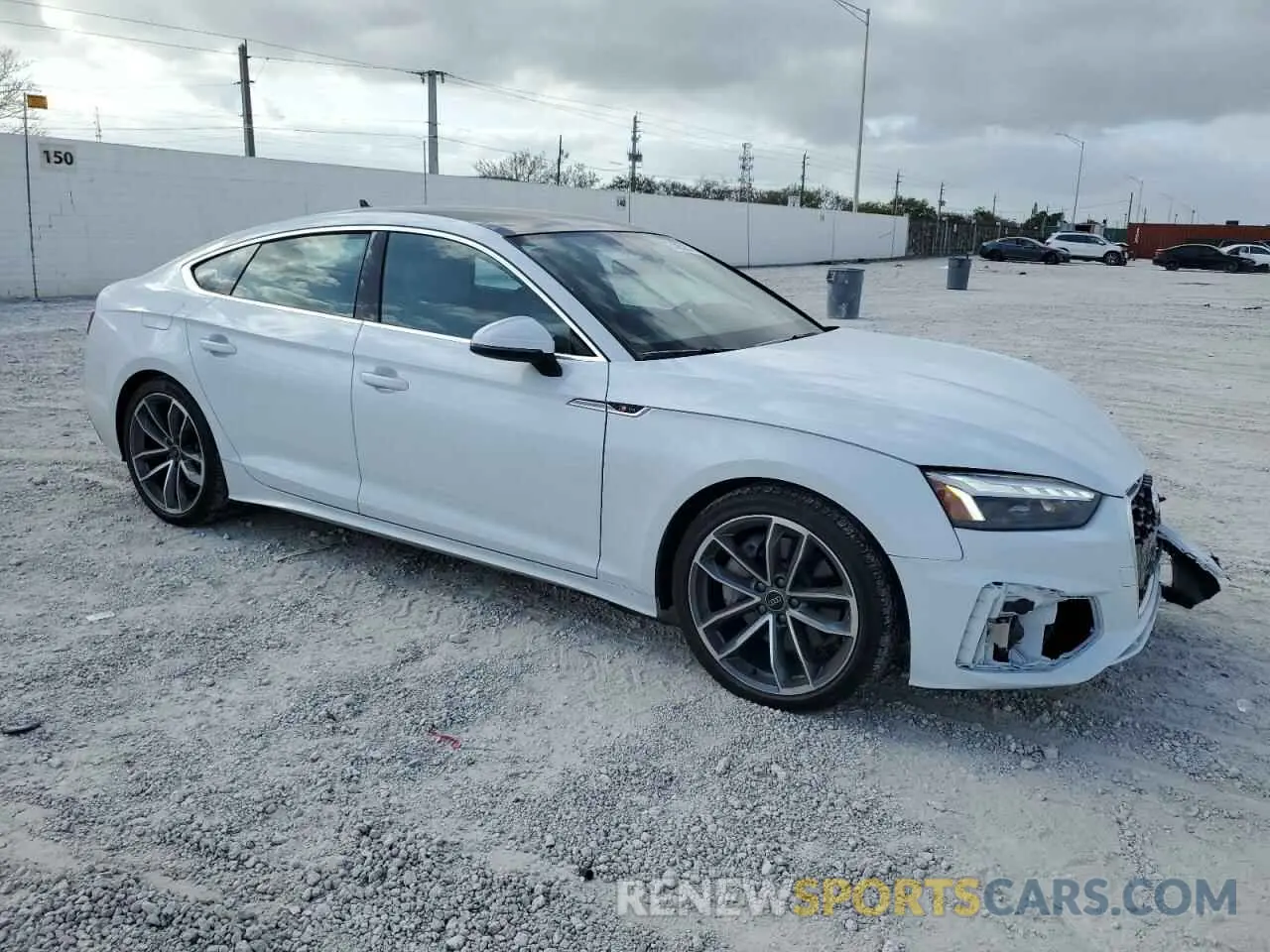 4 Фотография поврежденного автомобиля WAUDACF50RA078883 AUDI A5 2024