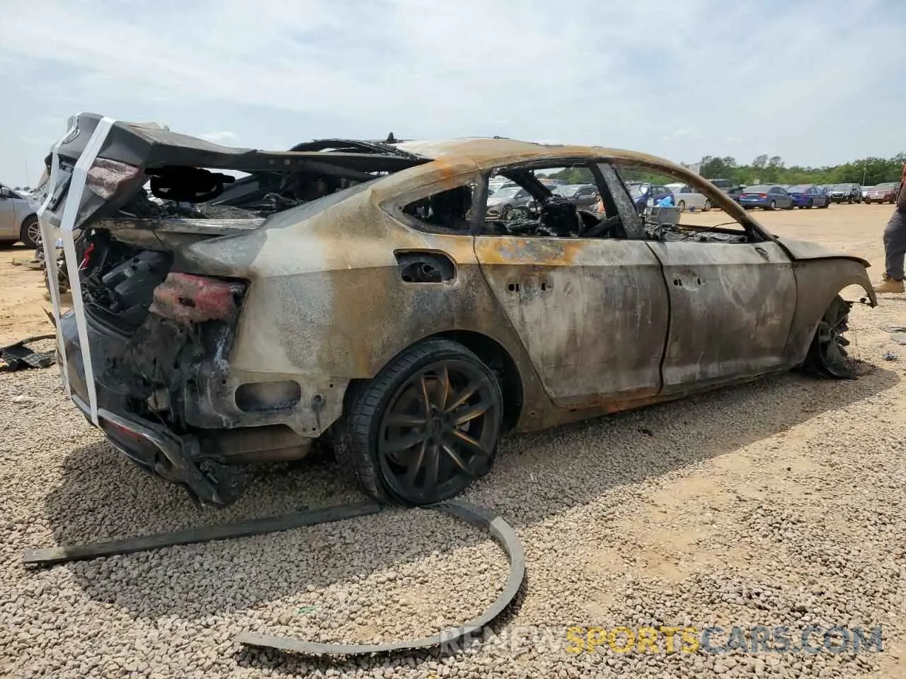 3 Фотография поврежденного автомобиля WAUDACF51RA032172 AUDI A5 2024