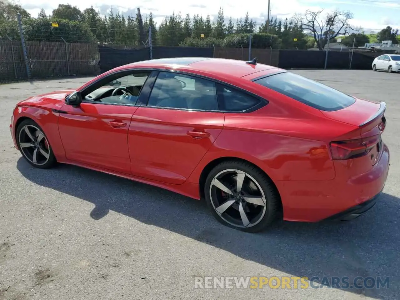 2 Фотография поврежденного автомобиля WAUFACF53RA002437 AUDI A5 2024