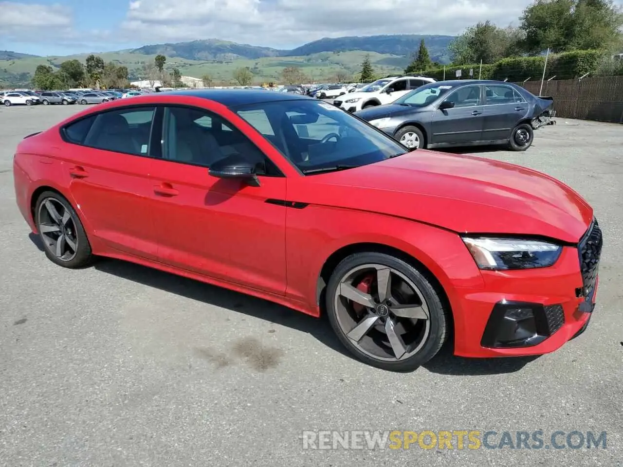4 Фотография поврежденного автомобиля WAUFACF53RA002437 AUDI A5 2024