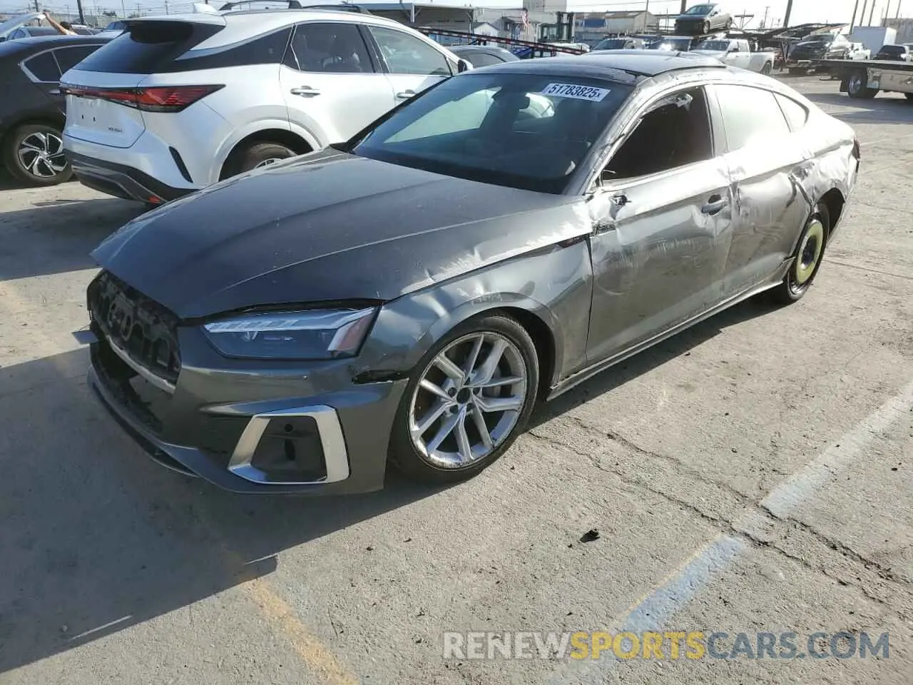 1 Фотография поврежденного автомобиля WAUFACF53RA071001 AUDI A5 2024