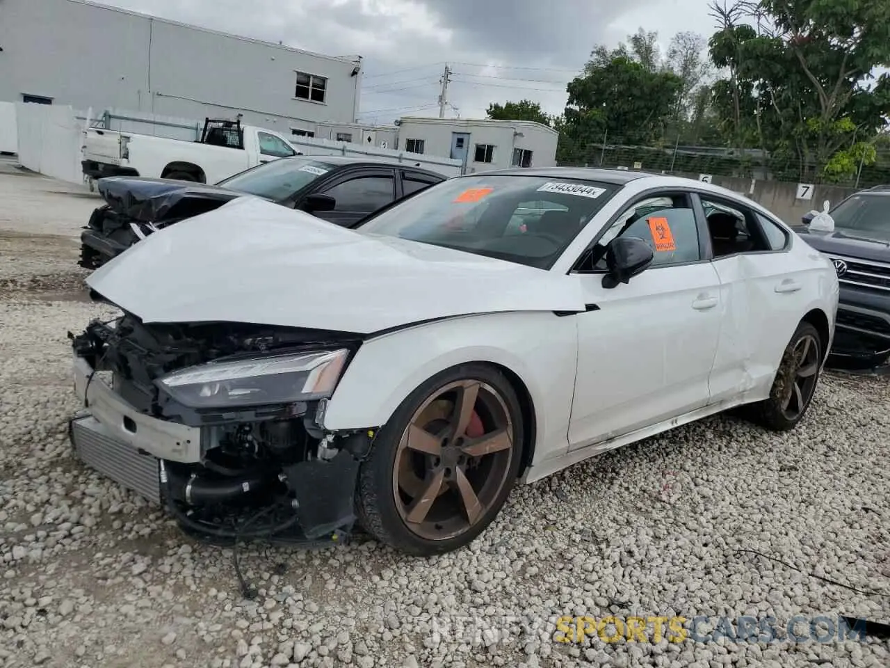 1 Фотография поврежденного автомобиля WAUFACF55RA083120 AUDI A5 2024