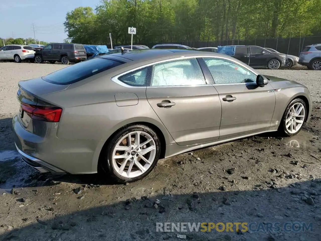 3 Фотография поврежденного автомобиля WAUFACF59RA083184 AUDI A5 2024
