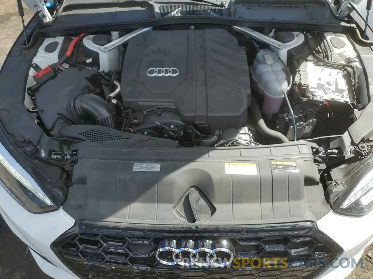 11 Фотография поврежденного автомобиля WAUDACF56SA005880 AUDI A5 2025