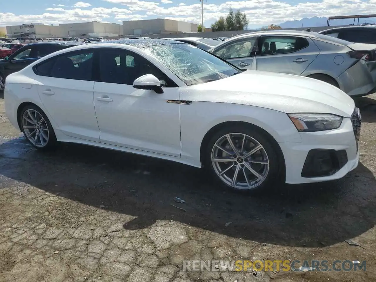 4 Фотография поврежденного автомобиля WAUDACF56SA005880 AUDI A5 2025