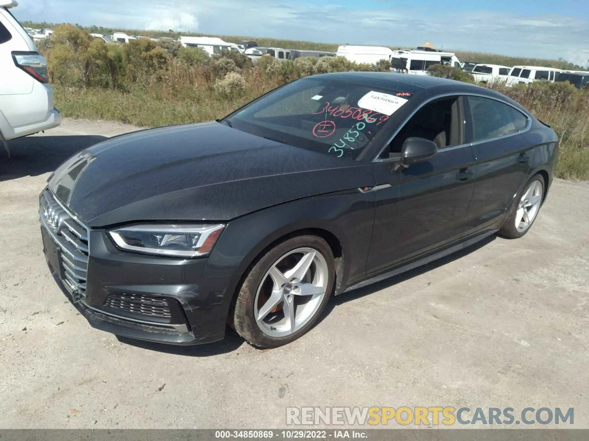 2 Фотография поврежденного автомобиля WAUENCF57KA048942 AUDI A5 SPORTBACK 2019