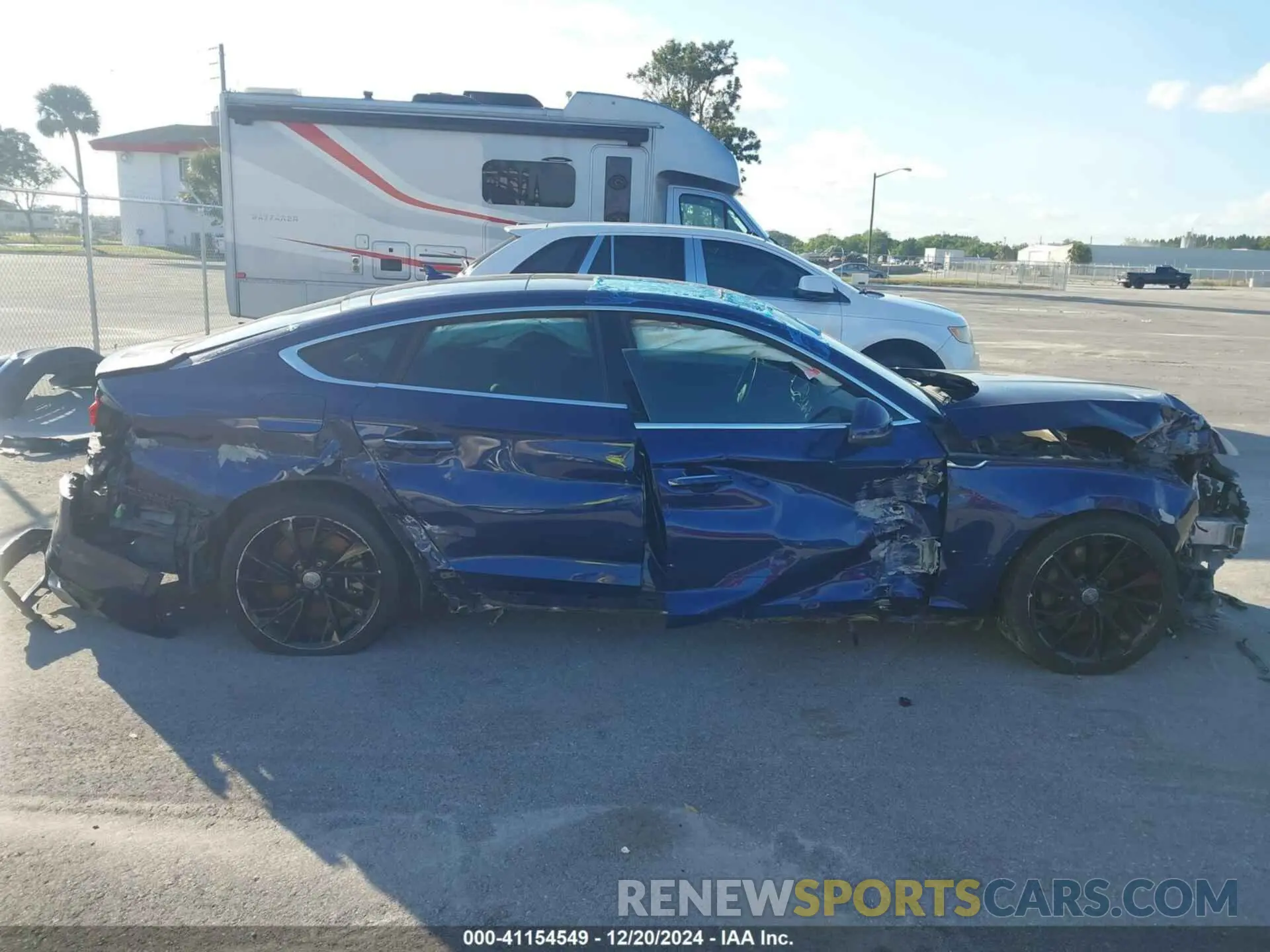 14 Photograph of a damaged car WAUANCF52LA003746 AUDI A5 SPORTBACK 2020