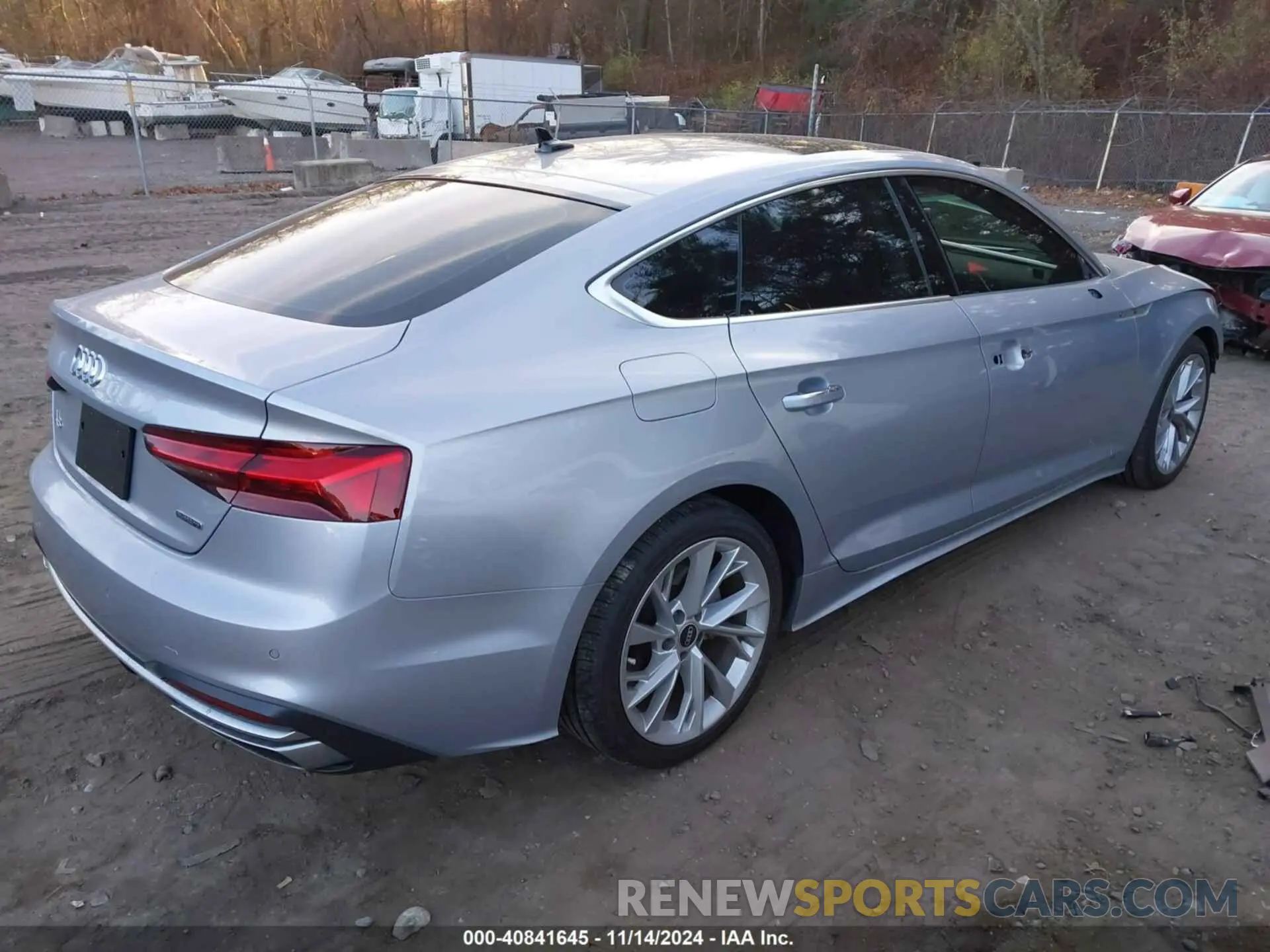 4 Photograph of a damaged car WAUABCF59MA039900 AUDI A5 SPORTBACK 2021