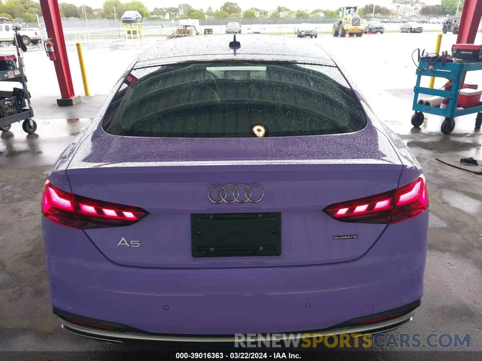 17 Photograph of a damaged car WAUABCF5XMA037380 AUDI A5 SPORTBACK 2021