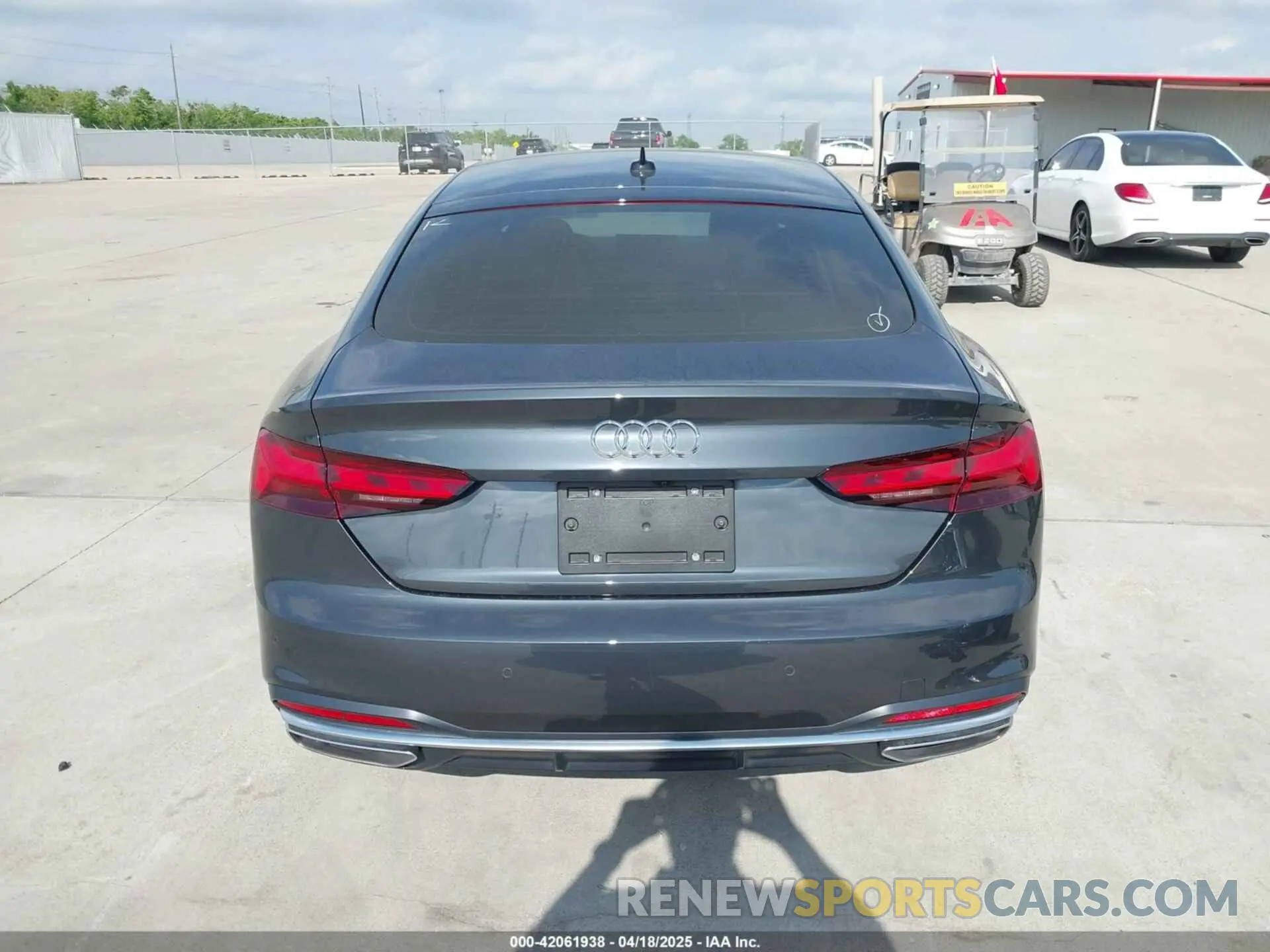 17 Photograph of a damaged car WAUCBCF57MA062410 AUDI A5 SPORTBACK 2021