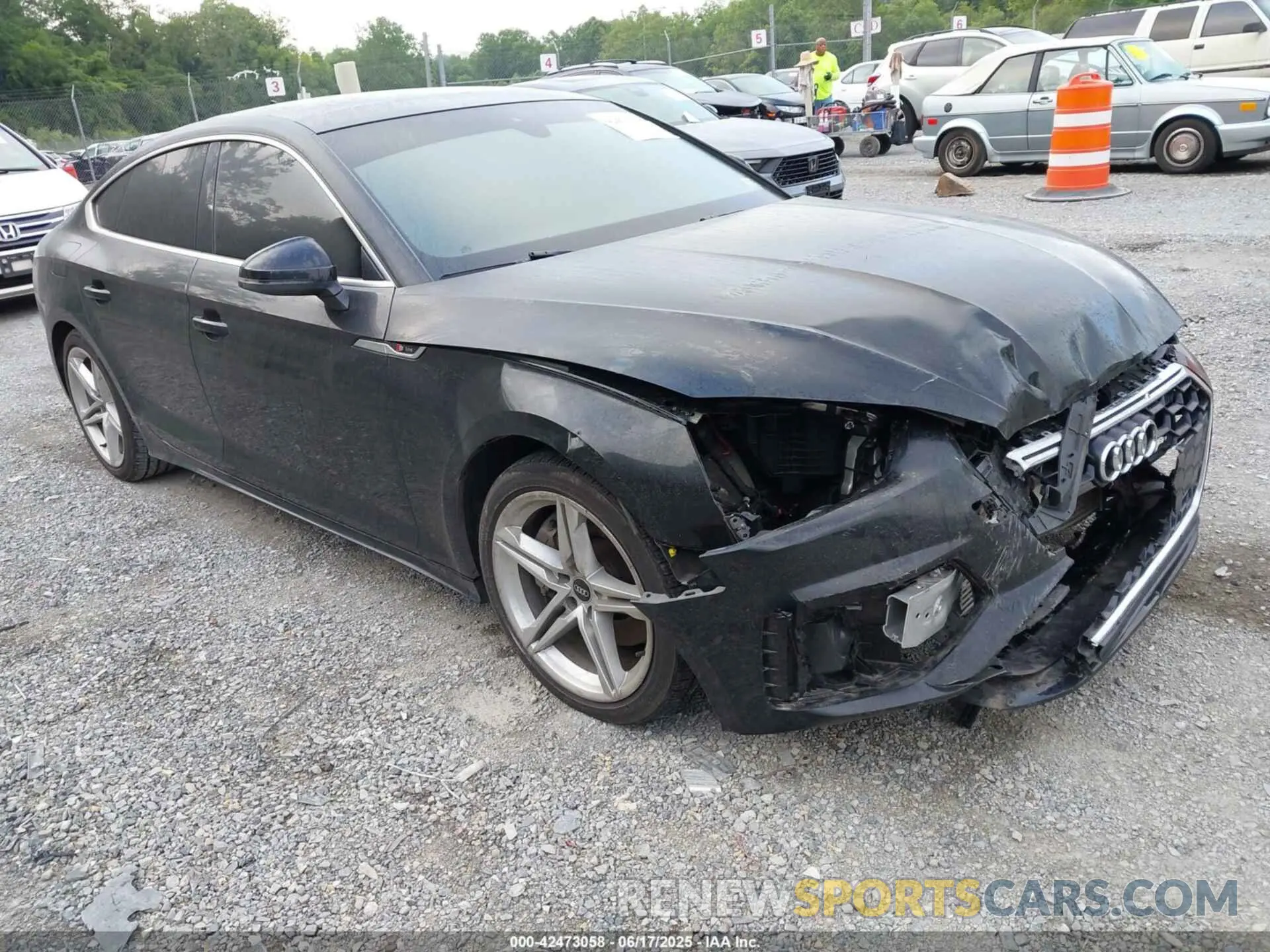 1 Фотография поврежденного автомобиля WAUDACF53MA059334 AUDI A5 SPORTBACK 2021