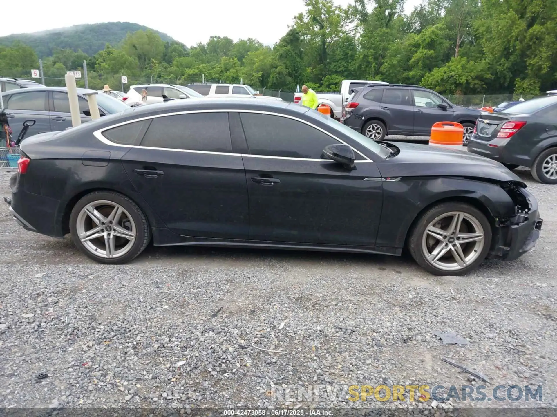 13 Фотография поврежденного автомобиля WAUDACF53MA059334 AUDI A5 SPORTBACK 2021