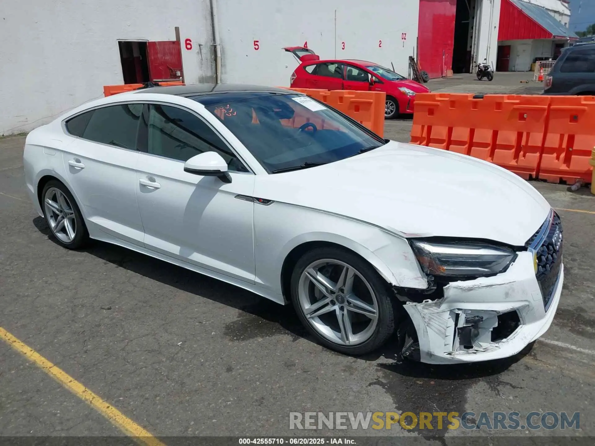 1 Photograph of a damaged car WAUDACF55MA020955 AUDI A5 SPORTBACK 2021
