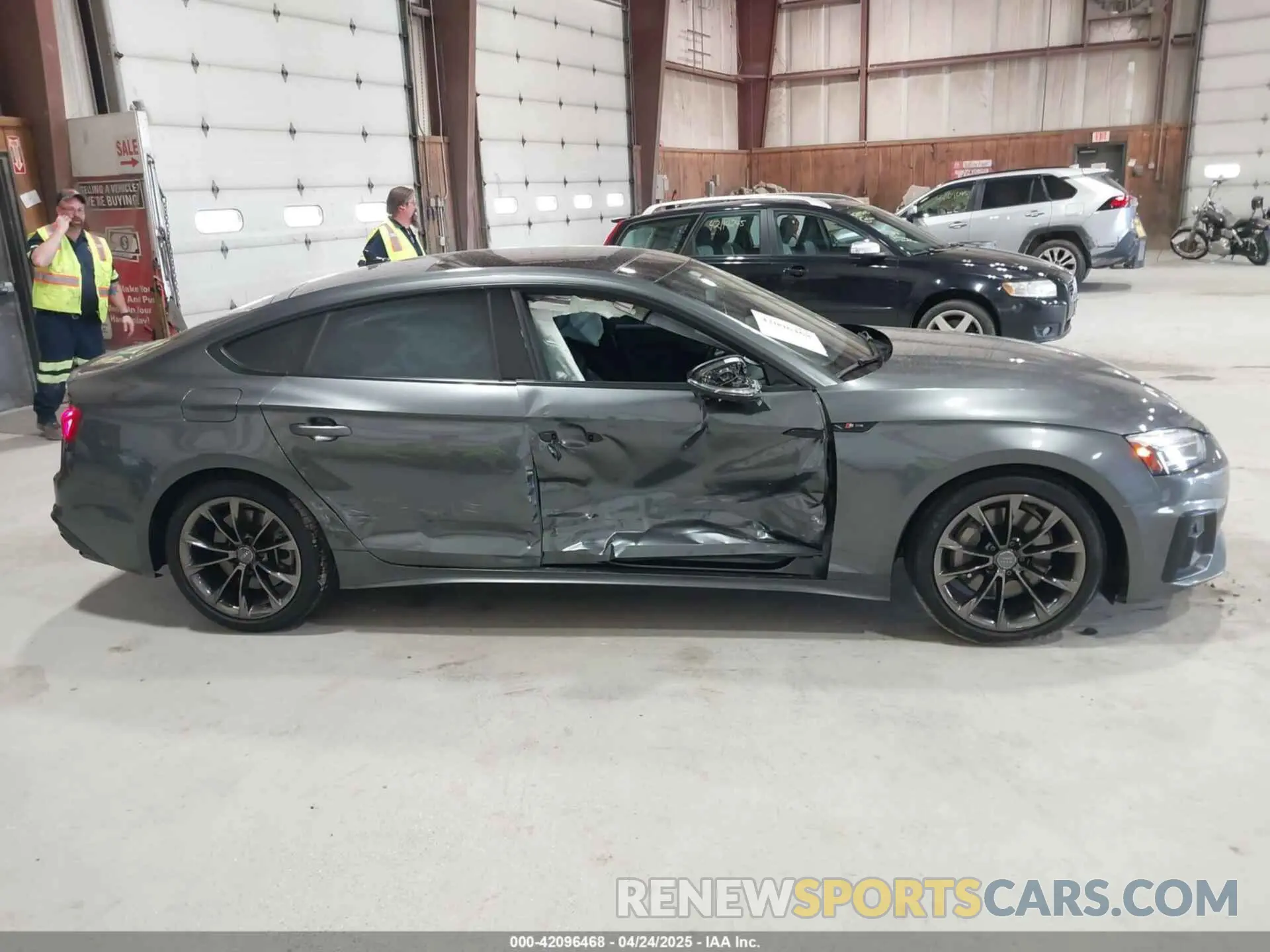 13 Photograph of a damaged car WAUDACF57MA014042 AUDI A5 SPORTBACK 2021