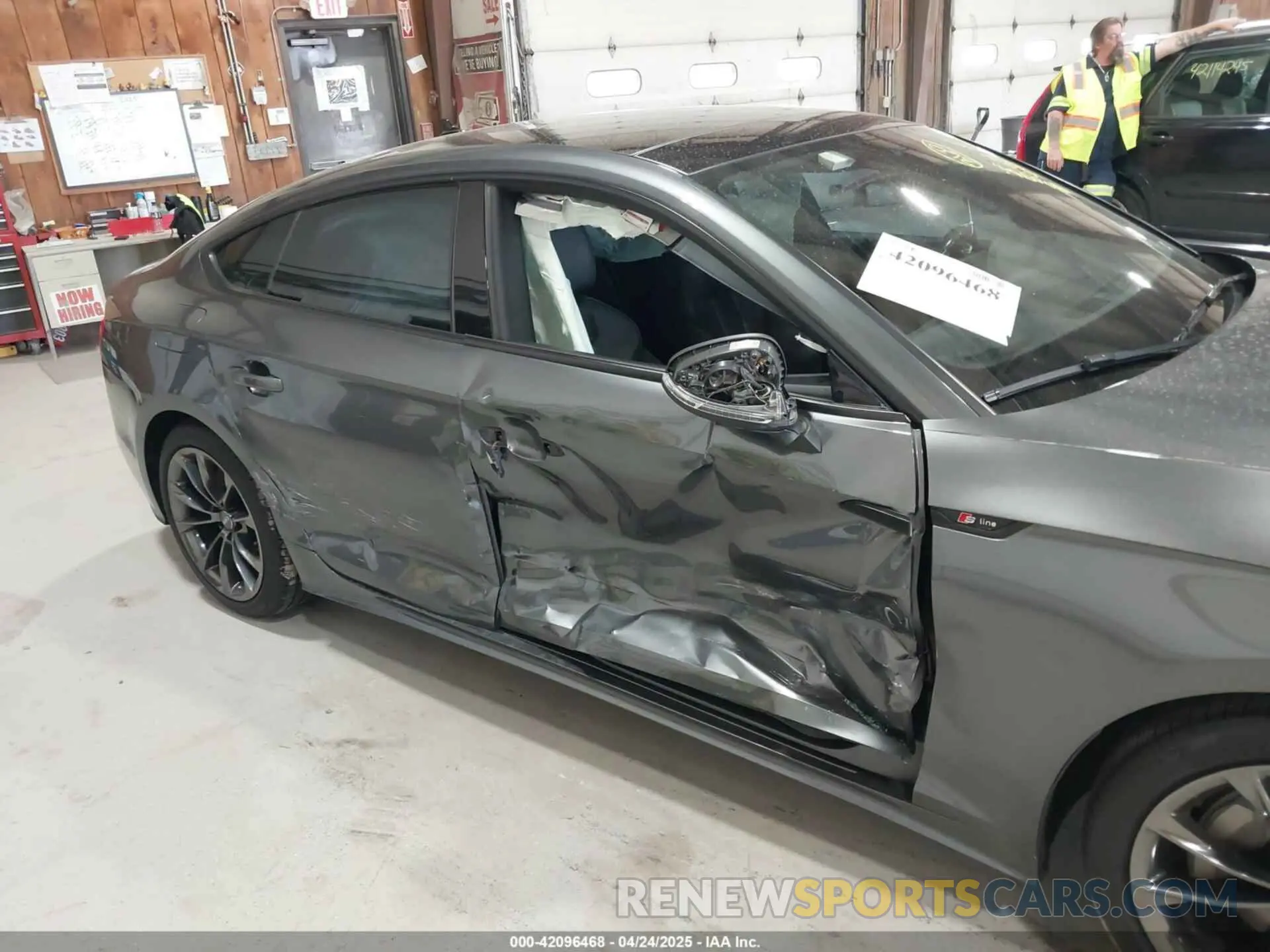 6 Photograph of a damaged car WAUDACF57MA014042 AUDI A5 SPORTBACK 2021