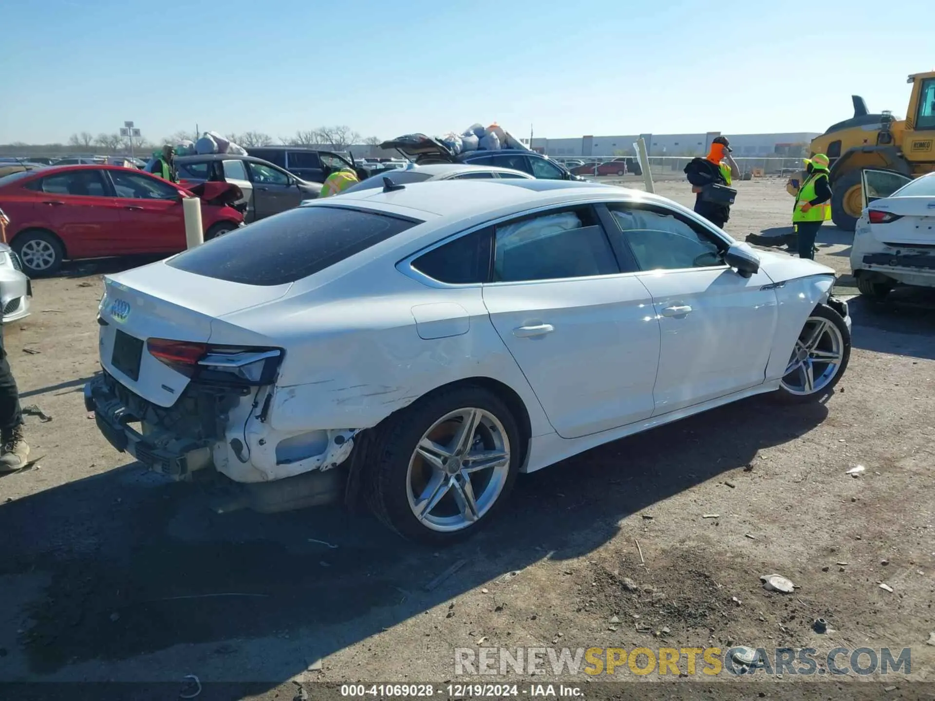4 Фотография поврежденного автомобиля WAUDACF5XMA016822 AUDI A5 SPORTBACK 2021