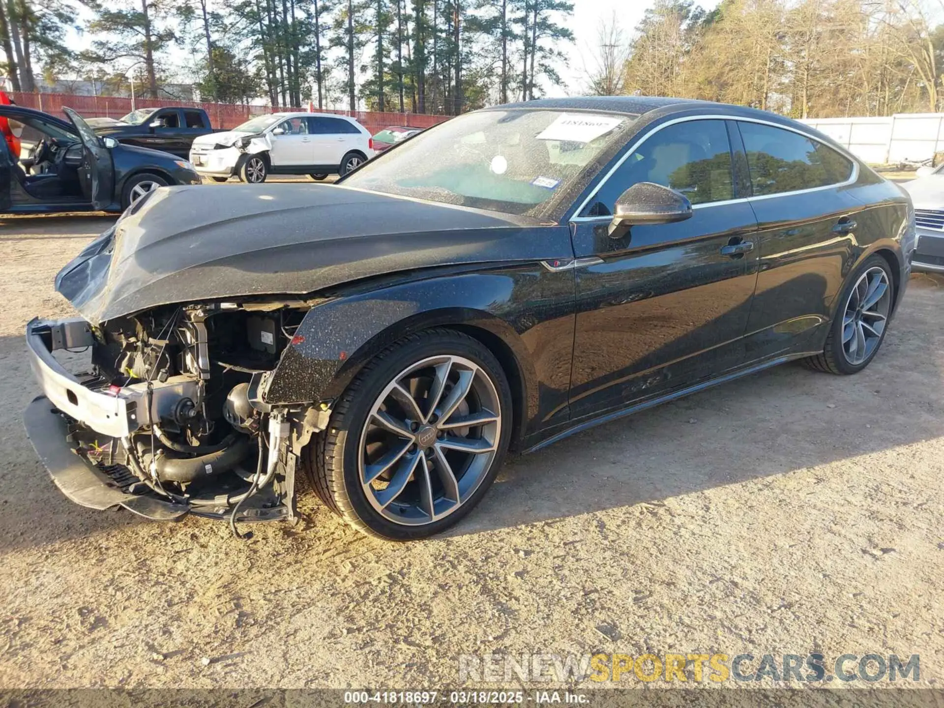 2 Фотография поврежденного автомобиля WAUFACF57MA020805 AUDI A5 SPORTBACK 2021
