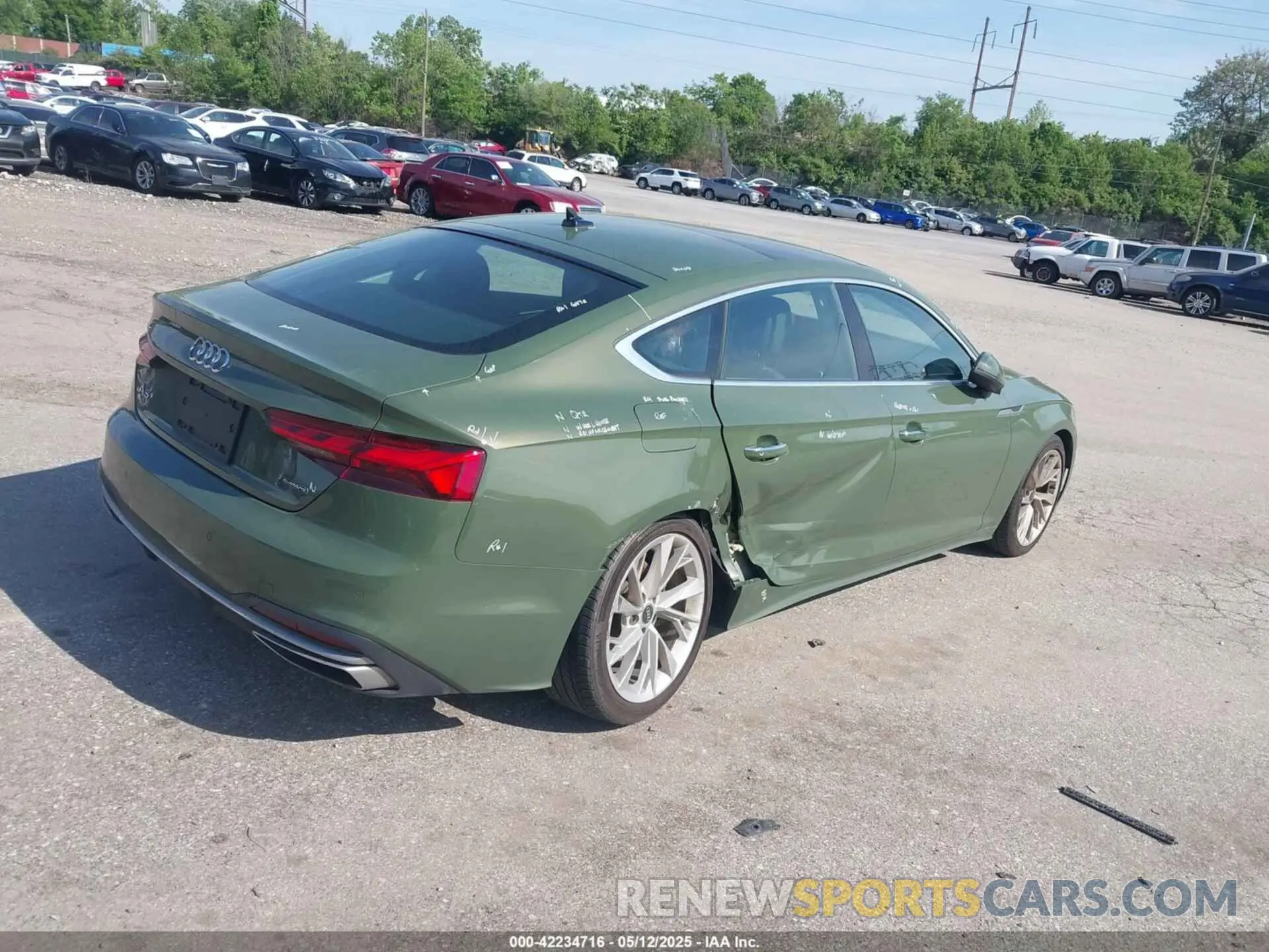 4 Photograph of a damaged car WAUCBCF50NA032585 AUDI A5 SPORTBACK 2022