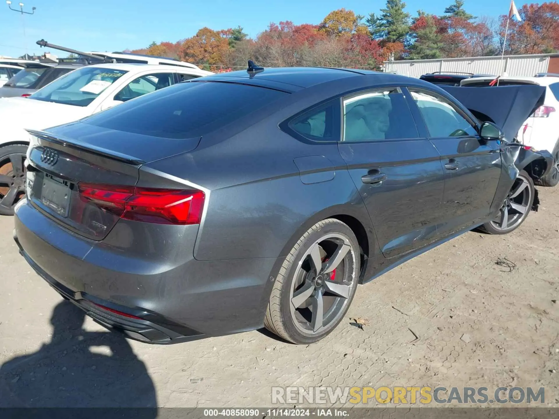 4 Photograph of a damaged car WAUEACF55NA019388 AUDI A5 SPORTBACK 2022