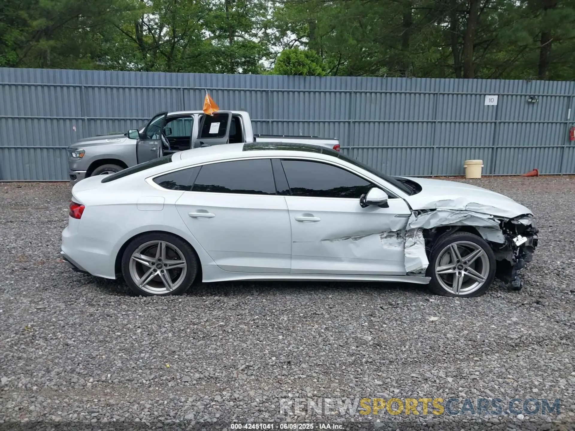13 Фотография поврежденного автомобиля WAUFACF53NA016364 AUDI A5 SPORTBACK 2022