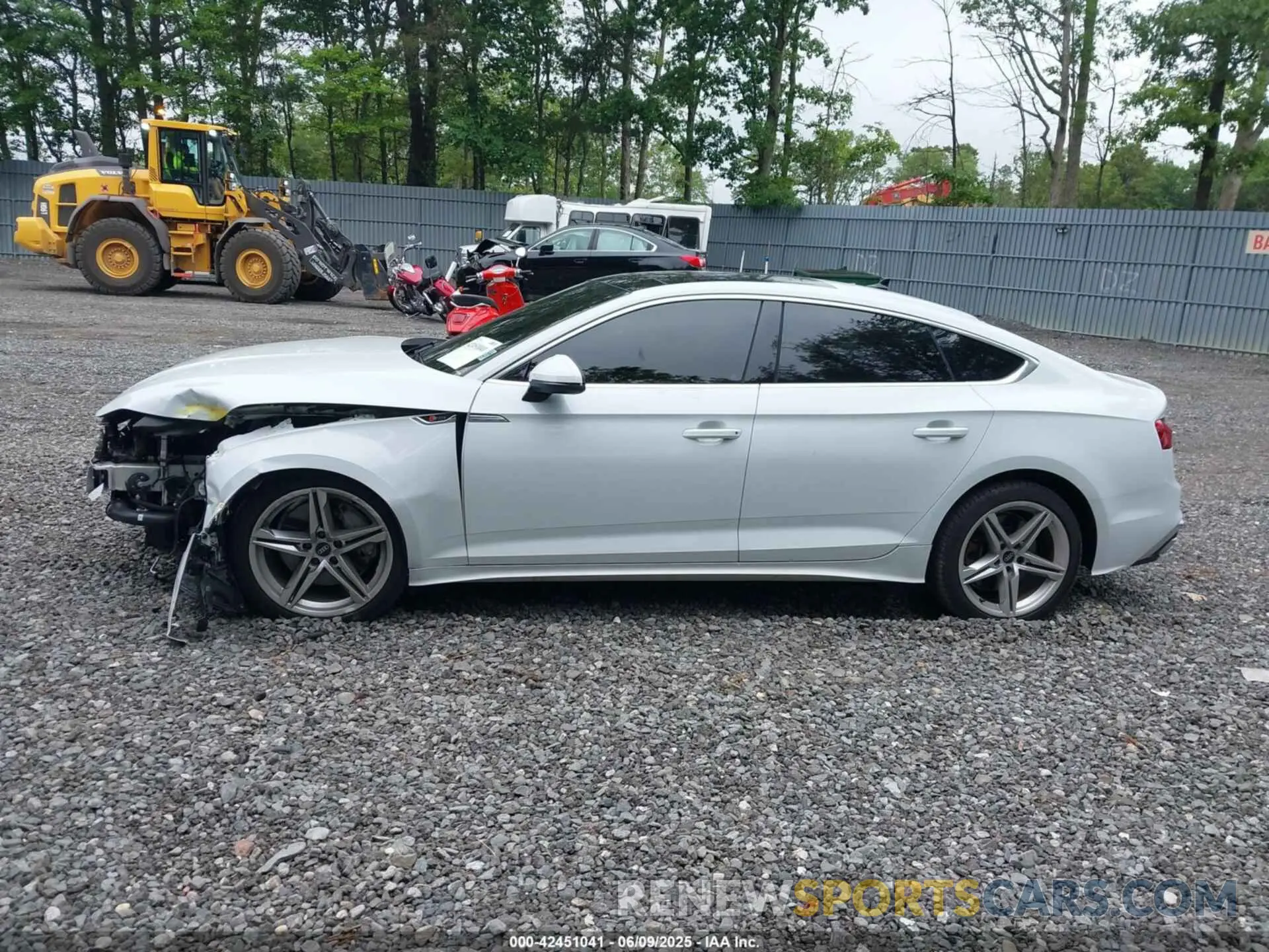 14 Фотография поврежденного автомобиля WAUFACF53NA016364 AUDI A5 SPORTBACK 2022