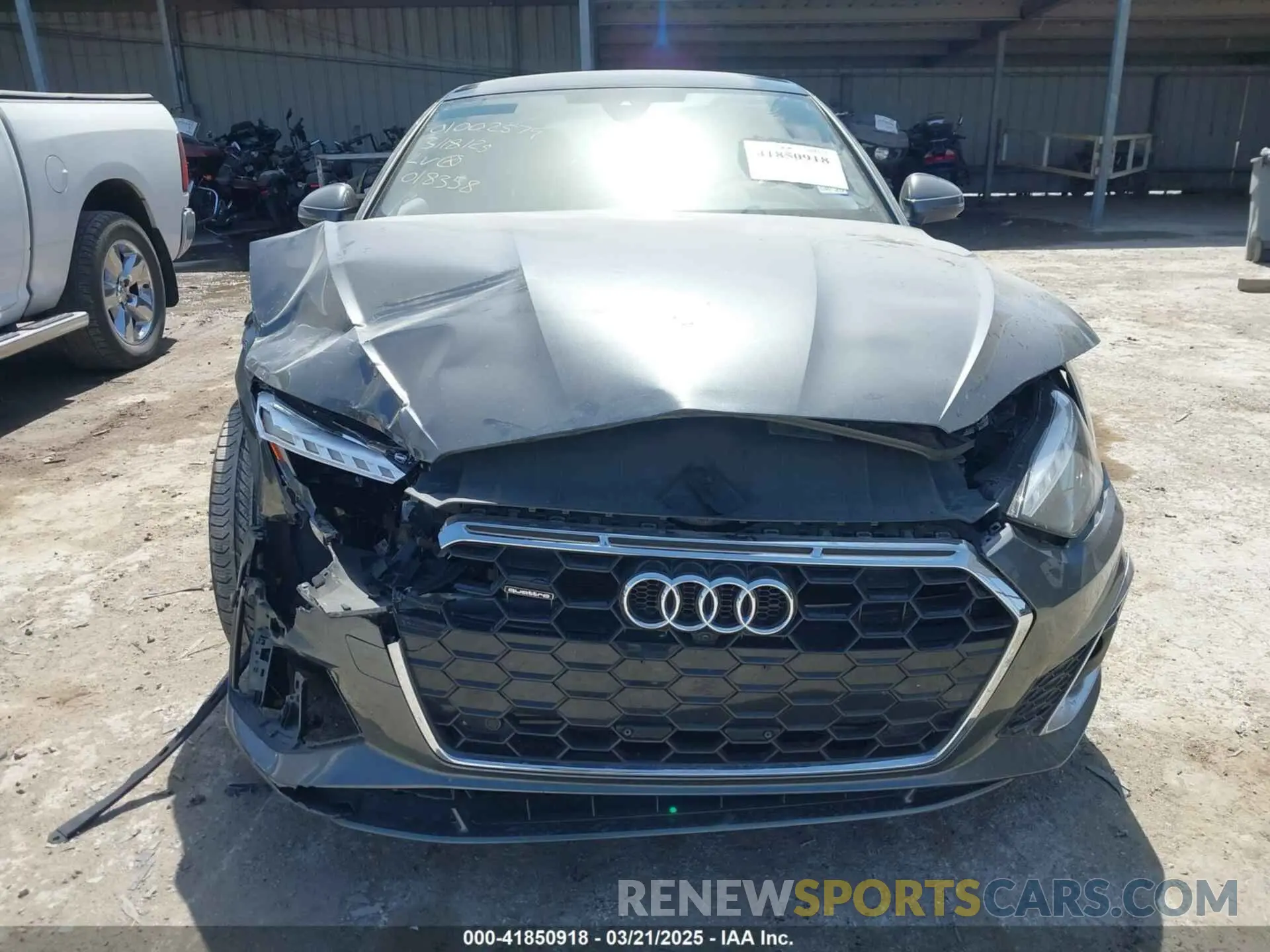 11 Photograph of a damaged car WAUFACF57NA018358 AUDI A5 SPORTBACK 2022