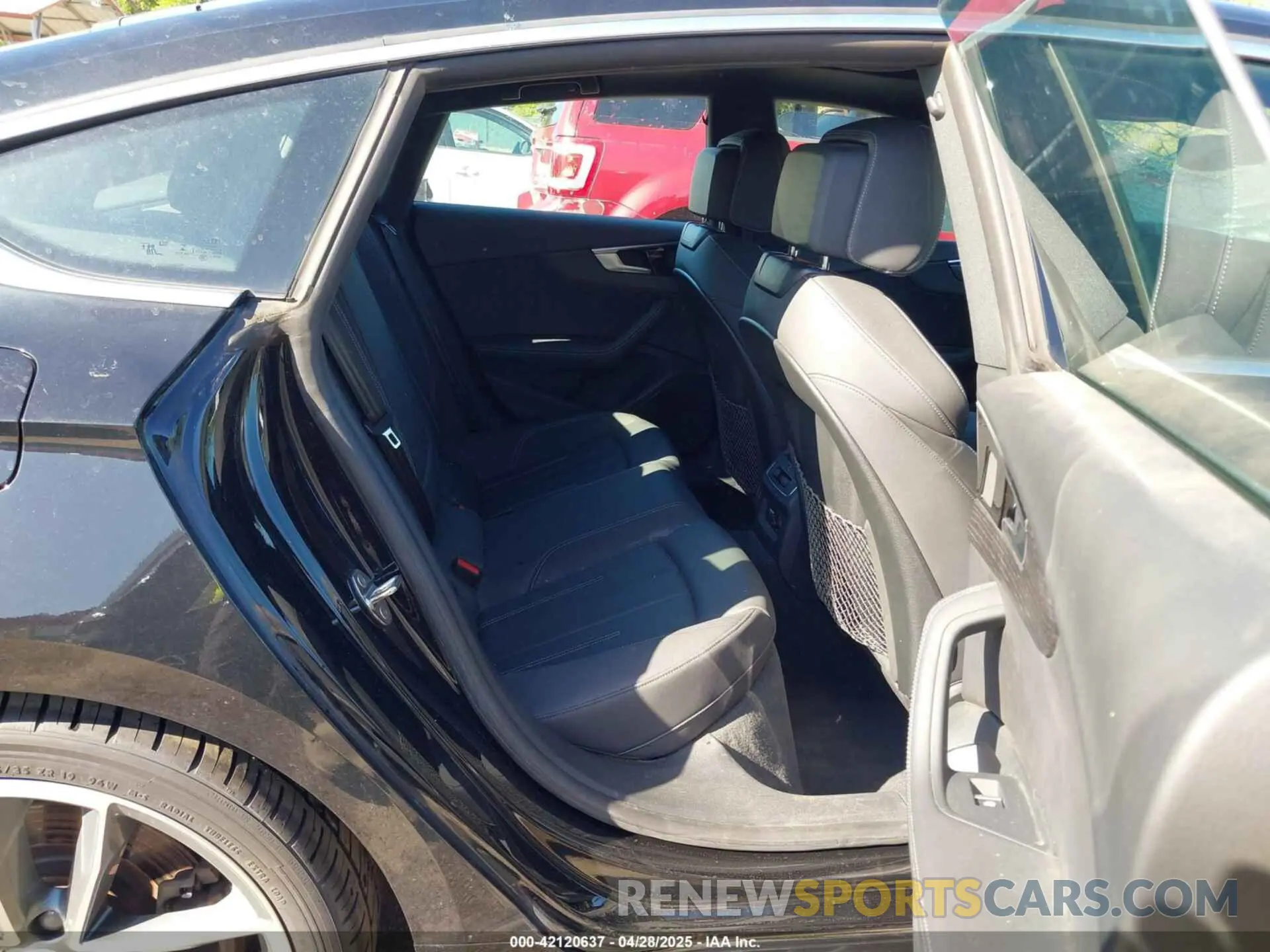 8 Фотография поврежденного автомобиля WAUFACF5XNA015812 AUDI A5 SPORTBACK 2022