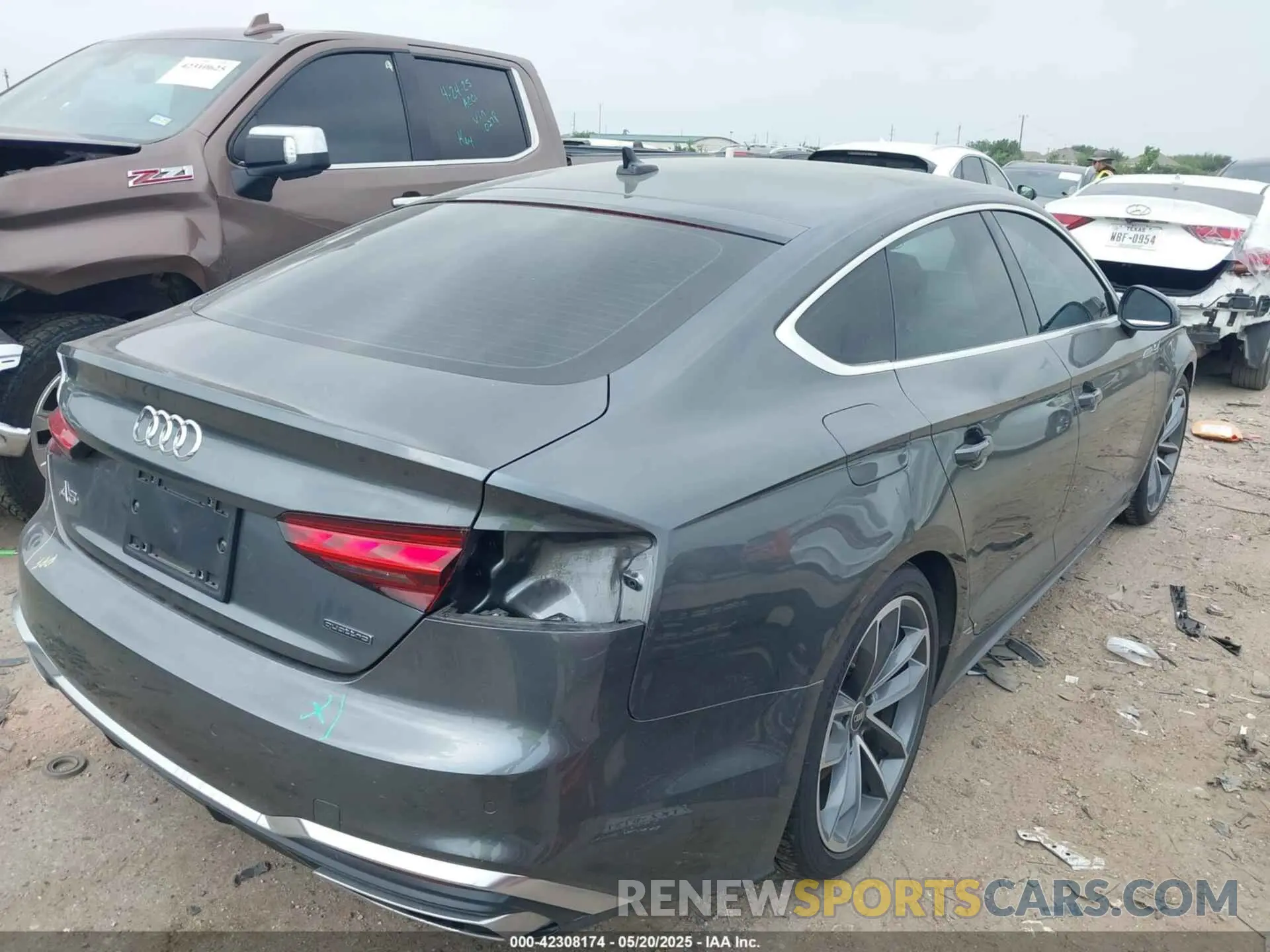 4 Photograph of a damaged car WAUDACF57PA023909 AUDI A5 SPORTBACK 2023