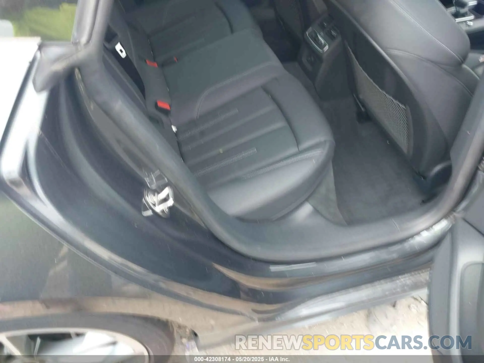 8 Photograph of a damaged car WAUDACF57PA023909 AUDI A5 SPORTBACK 2023
