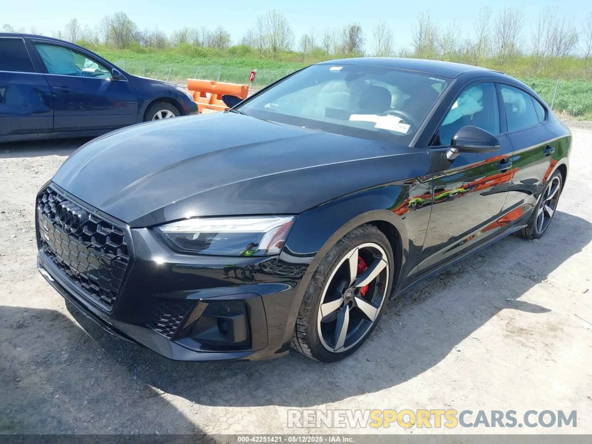 2 Фотография поврежденного автомобиля WAUFACF56PA020881 AUDI A5 SPORTBACK 2023