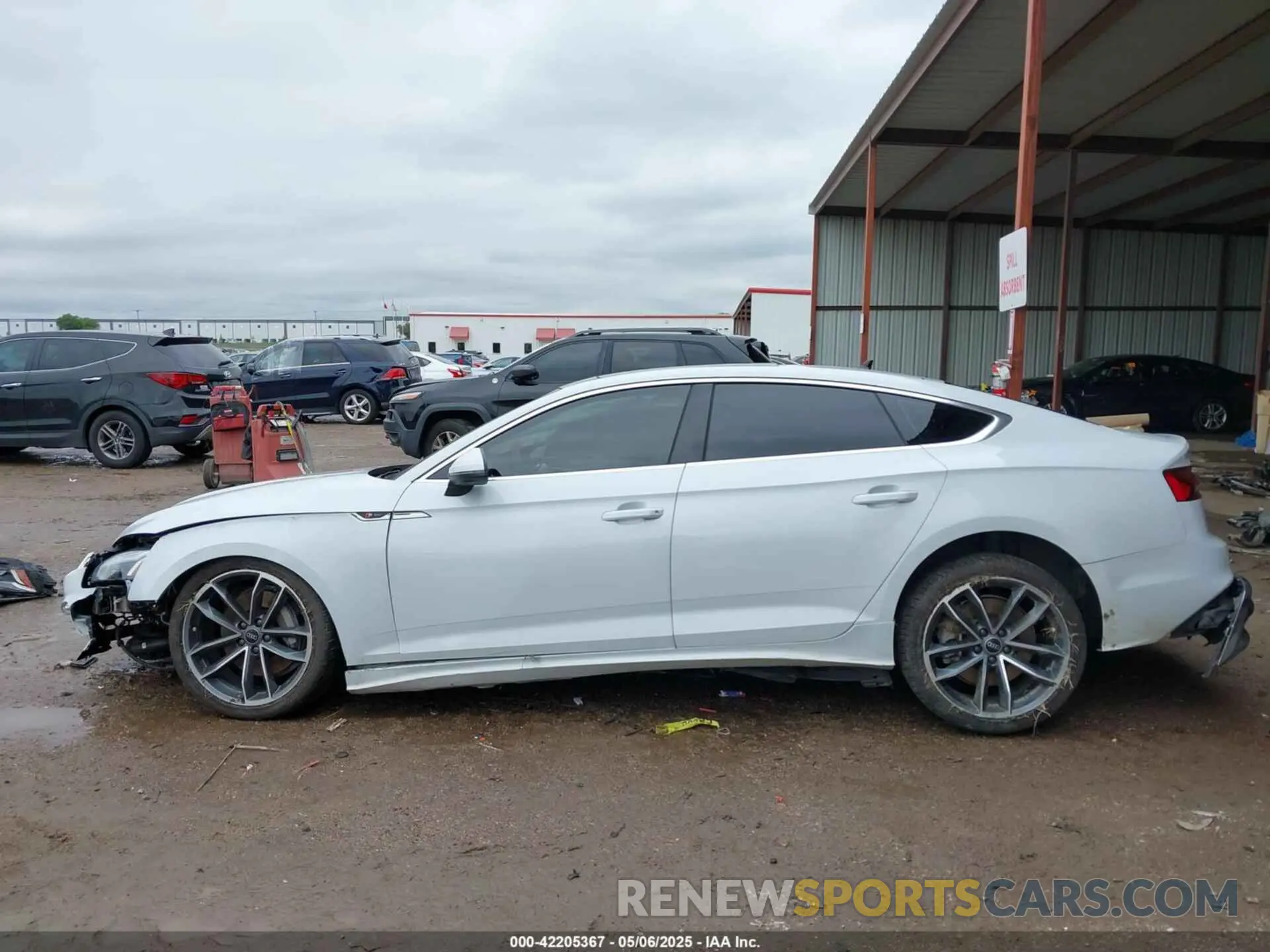 15 Photograph of a damaged car WAUFACF5XPA064494 AUDI A5 SPORTBACK 2023