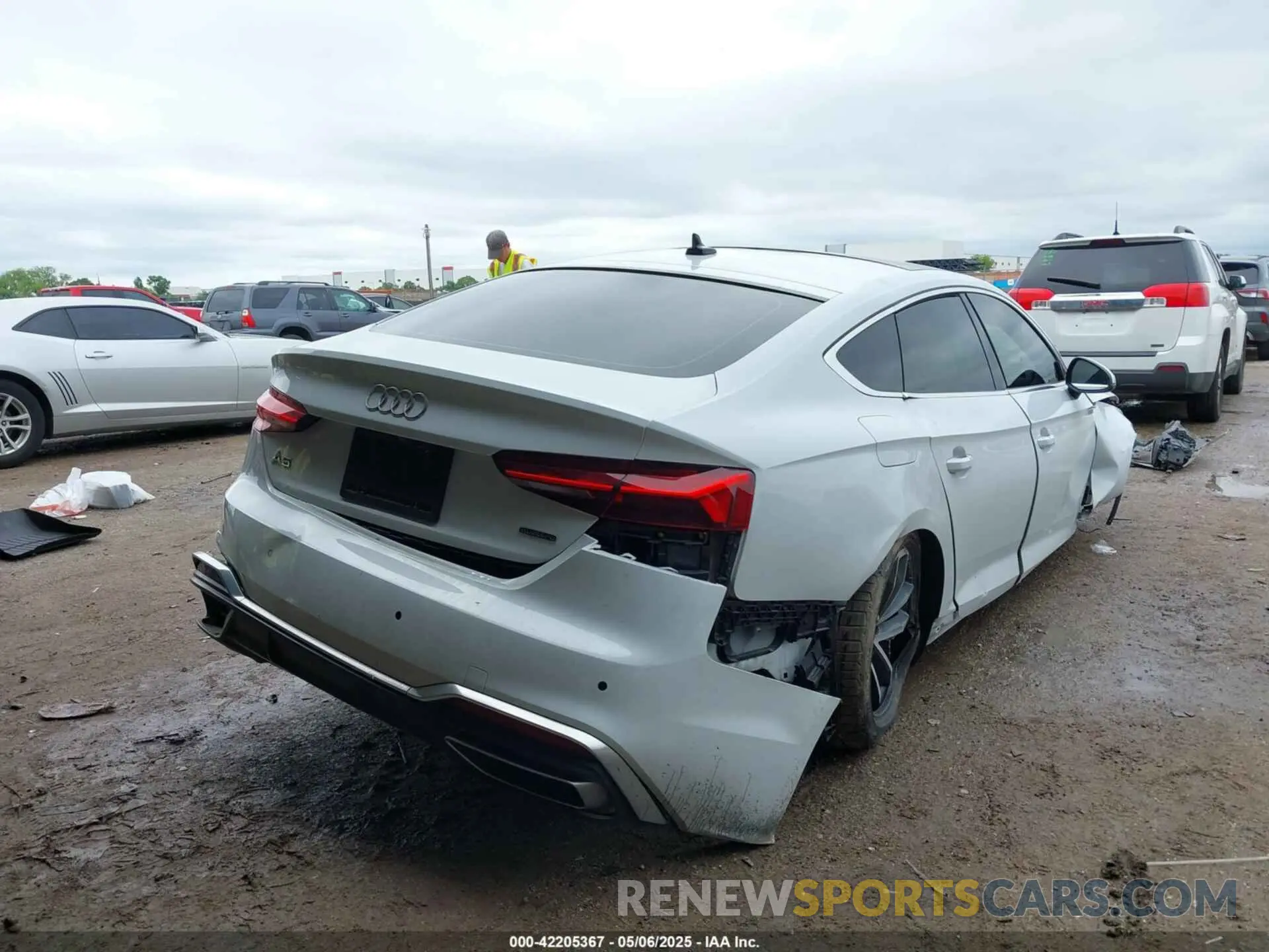 4 Photograph of a damaged car WAUFACF5XPA064494 AUDI A5 SPORTBACK 2023