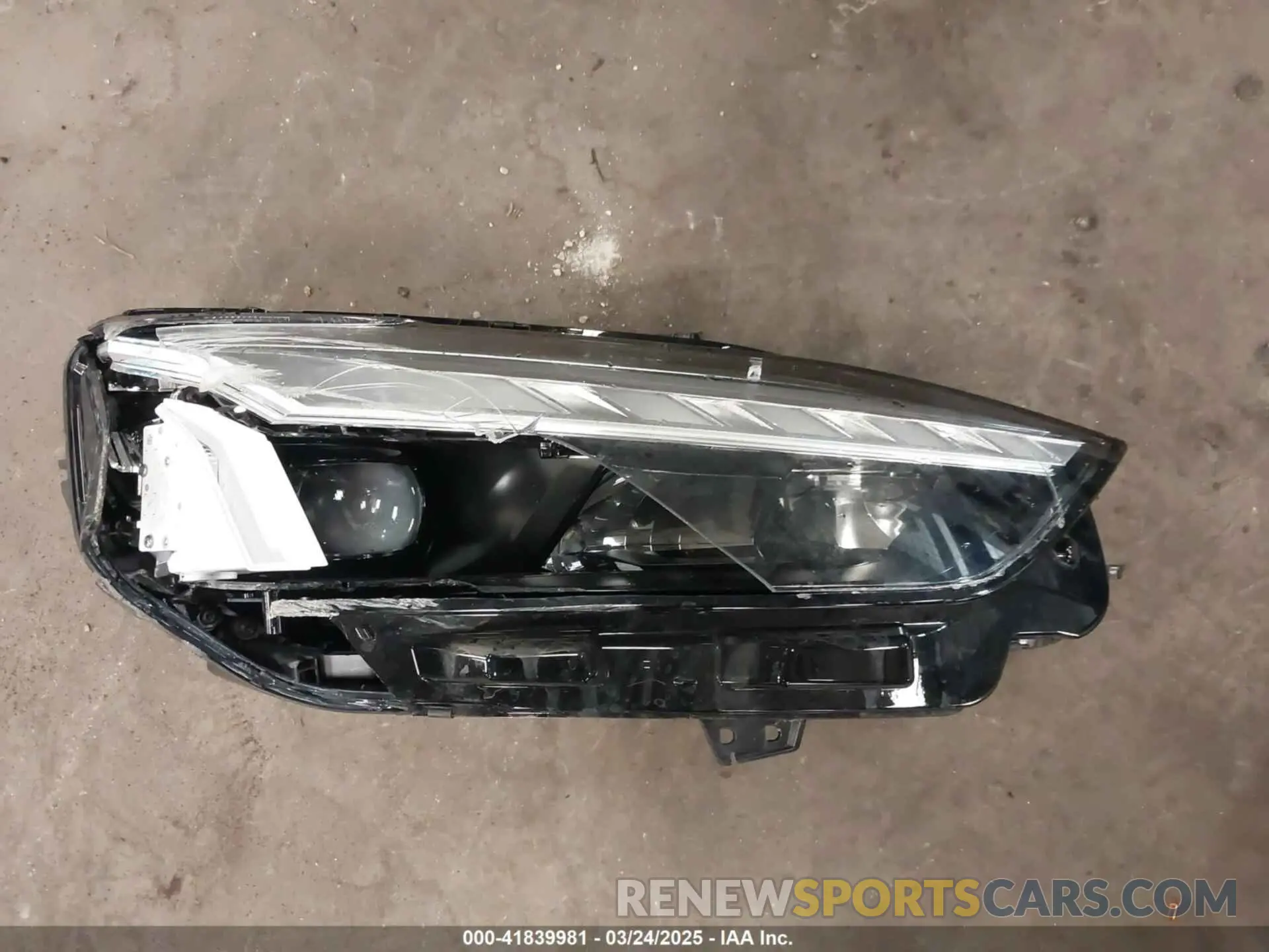 12 Photograph of a damaged car WAUDACF52RA017082 AUDI A5 SPORTBACK 2024
