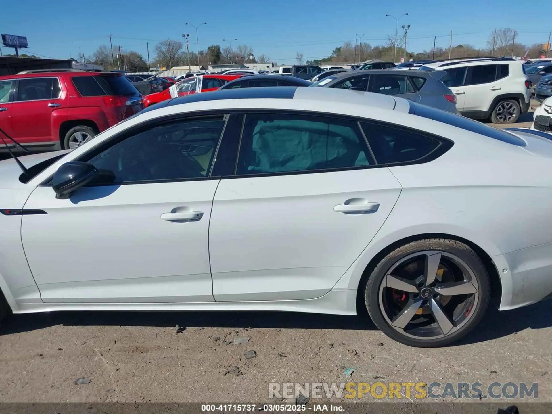 14 Фотография поврежденного автомобиля WAUEACF50RA095851 AUDI A5 SPORTBACK 2024