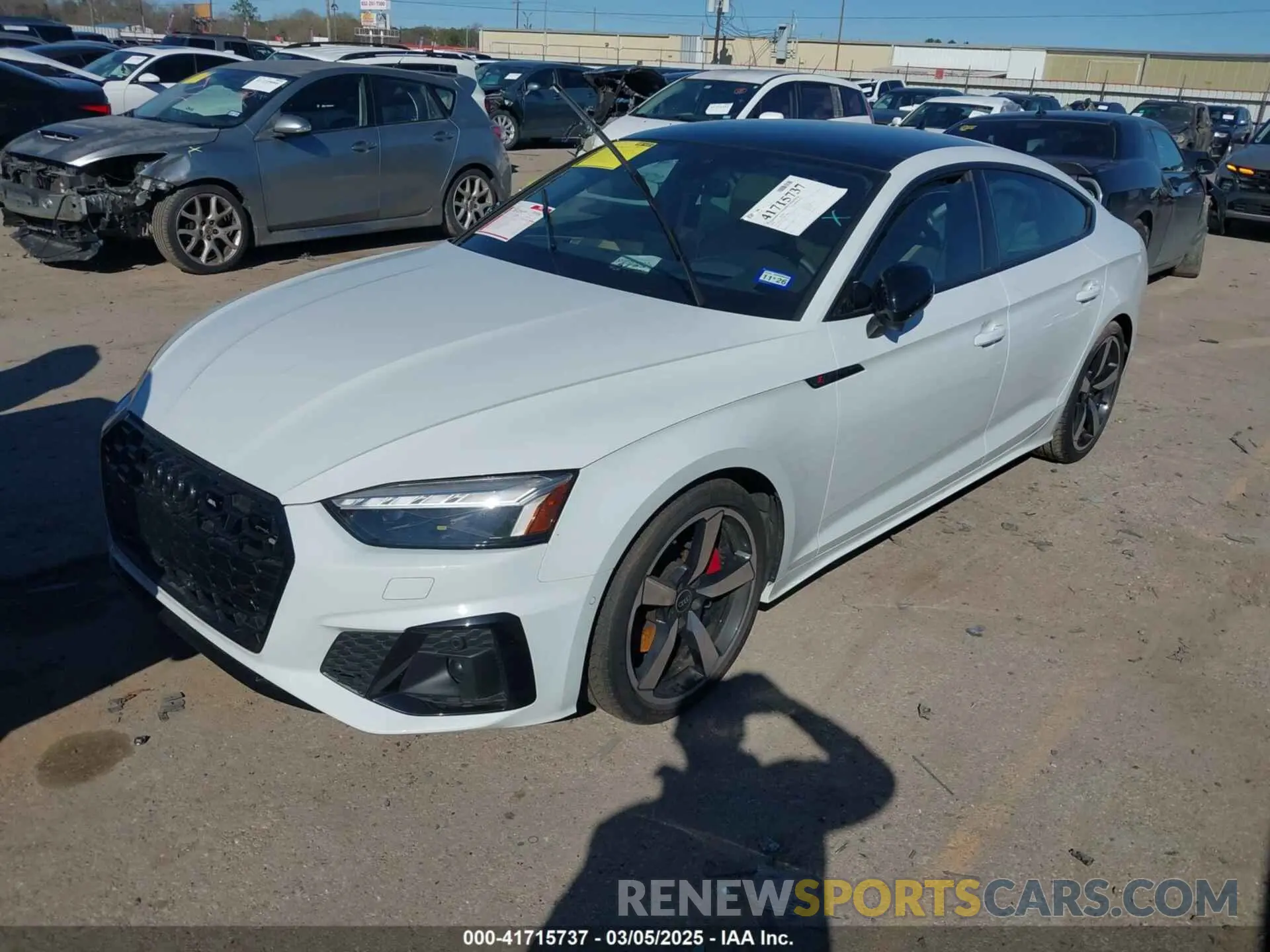 2 Фотография поврежденного автомобиля WAUEACF50RA095851 AUDI A5 SPORTBACK 2024