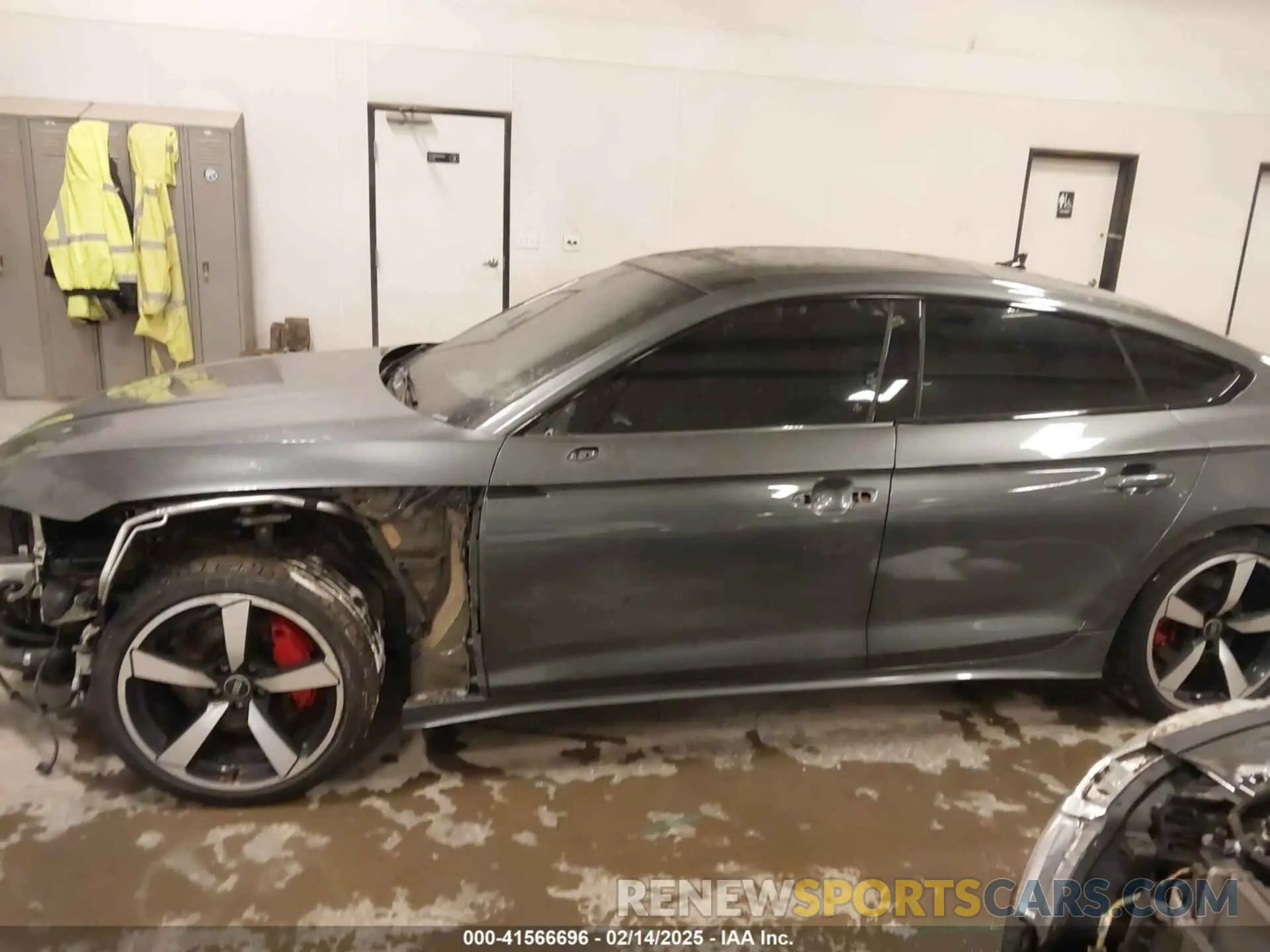 14 Photograph of a damaged car WAUFACF50RA022743 AUDI A5 SPORTBACK 2024