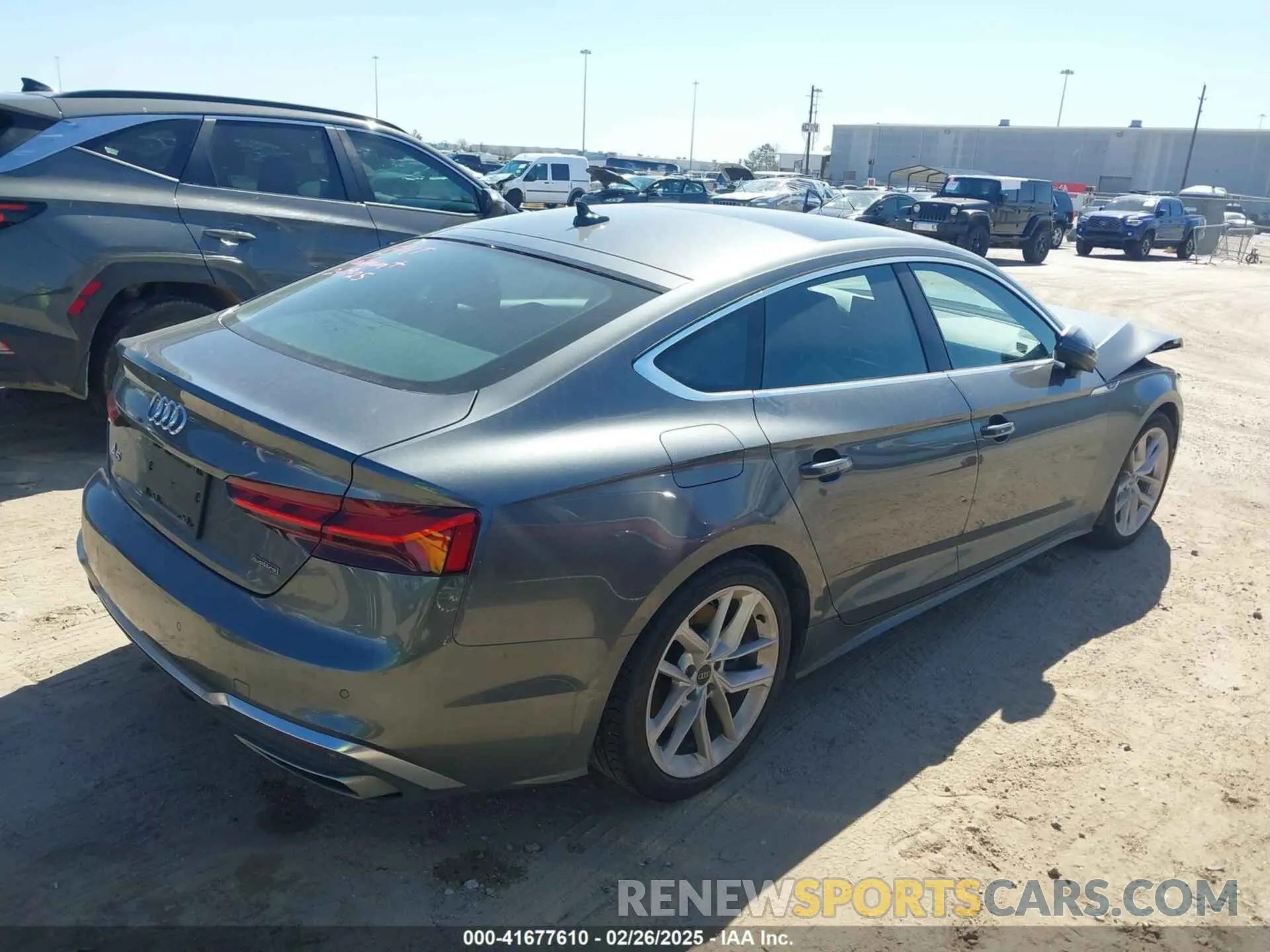 4 Фотография поврежденного автомобиля WAUFACF52RA059972 AUDI A5 SPORTBACK 2024