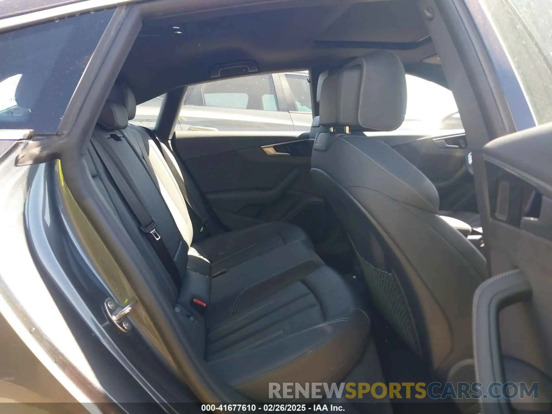 8 Фотография поврежденного автомобиля WAUFACF52RA059972 AUDI A5 SPORTBACK 2024