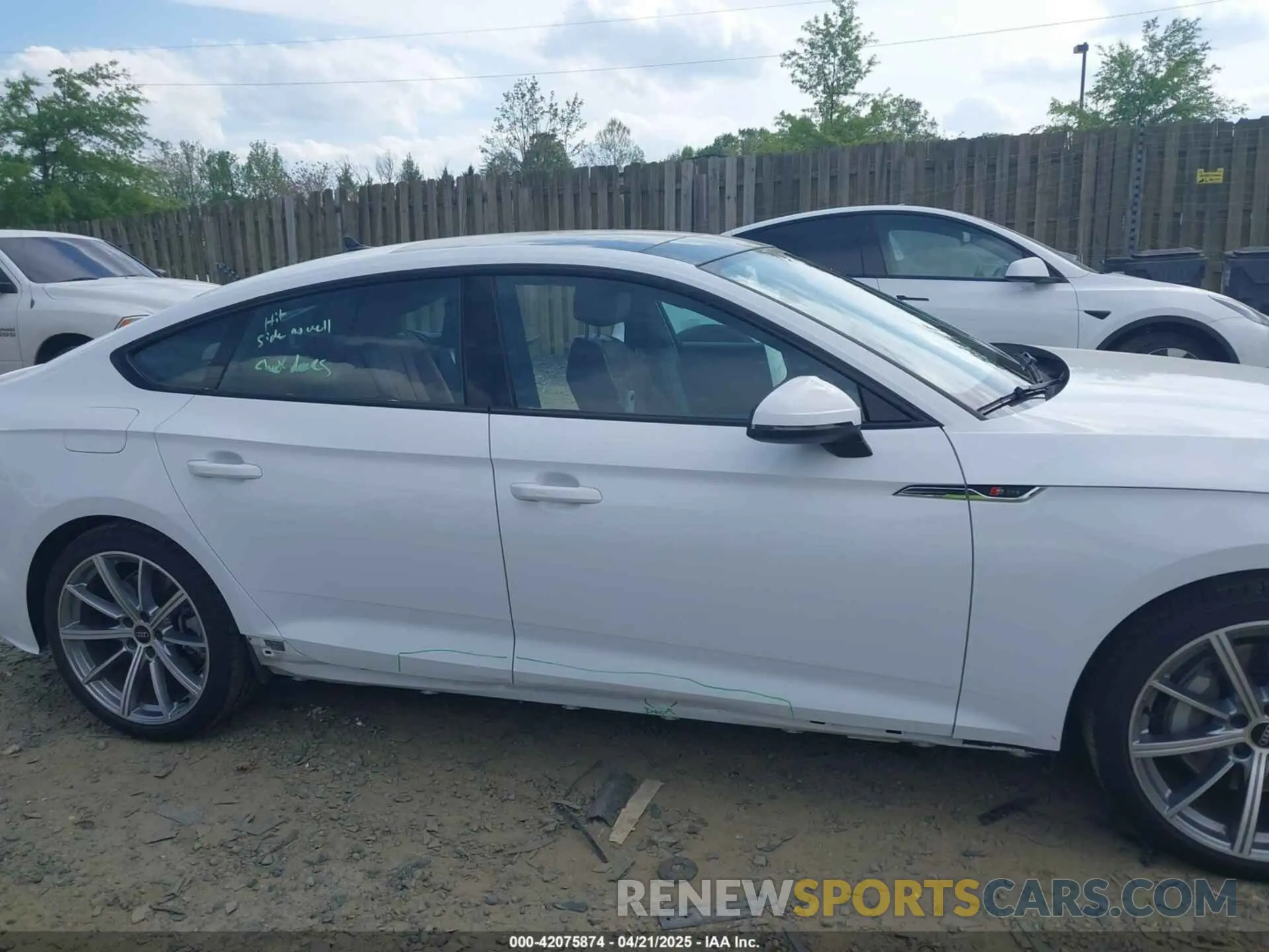 13 Фотография поврежденного автомобиля WAUDACF54SA004307 AUDI A5 SPORTBACK 2025