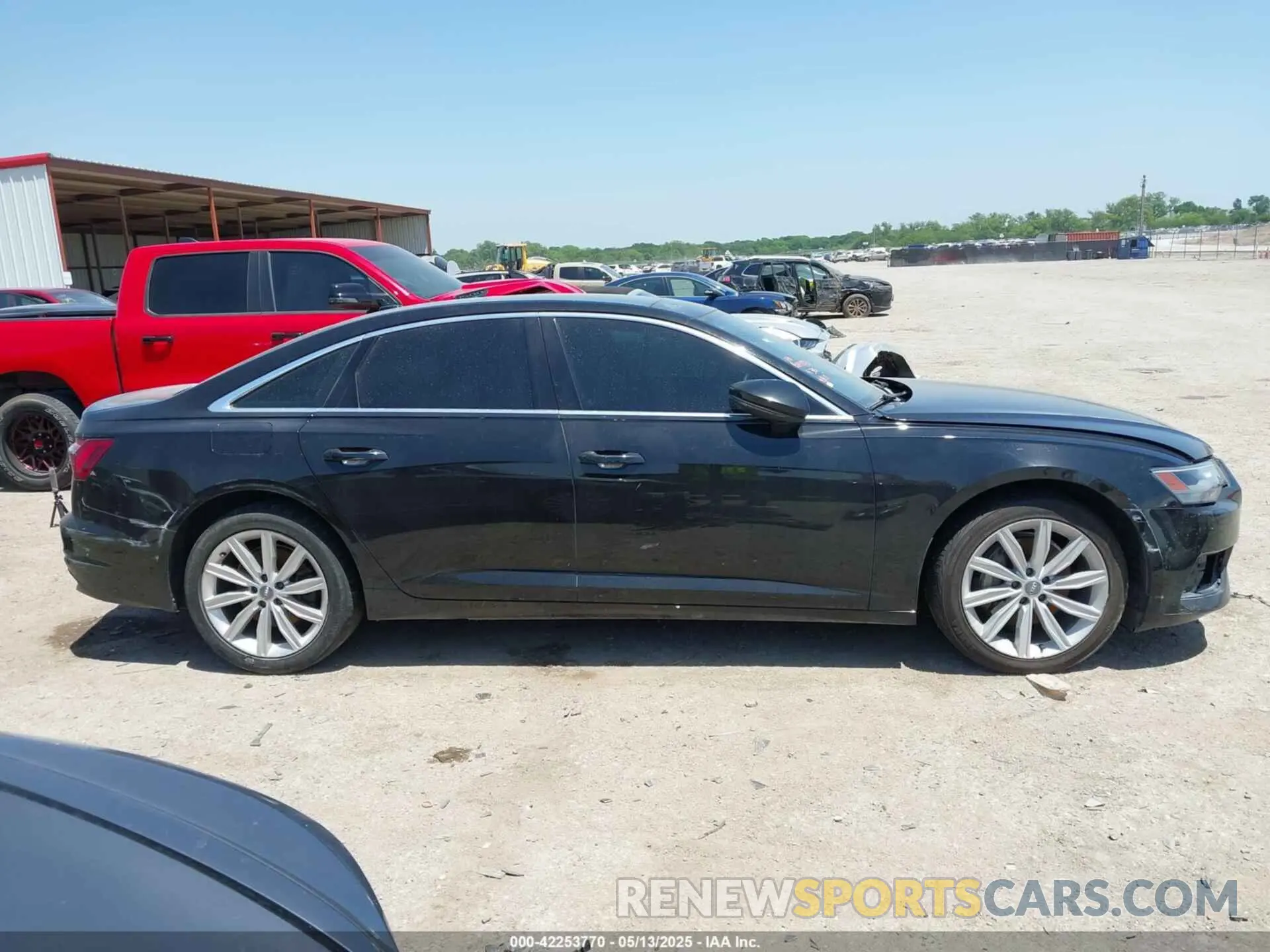12 Фотография поврежденного автомобиля WAUD8AF21KN124807 AUDI A6 2019