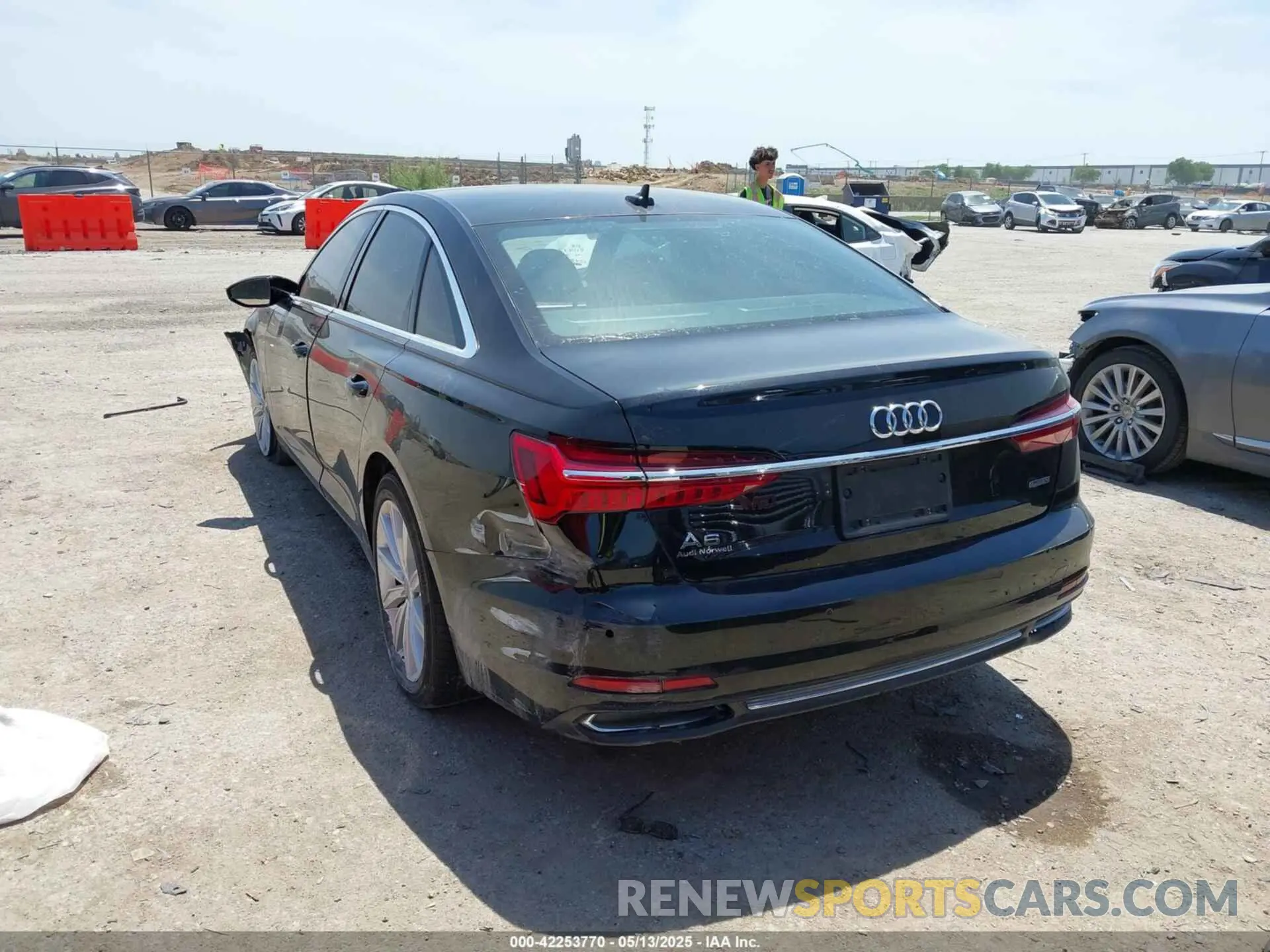 3 Фотография поврежденного автомобиля WAUD8AF21KN124807 AUDI A6 2019