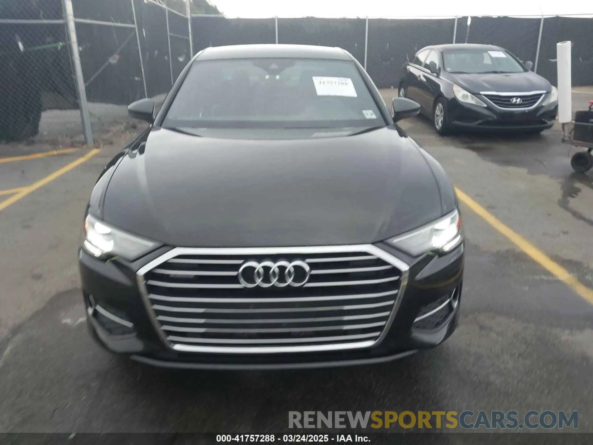 12 Фотография поврежденного автомобиля WAUD8AF21KN126914 AUDI A6 2019