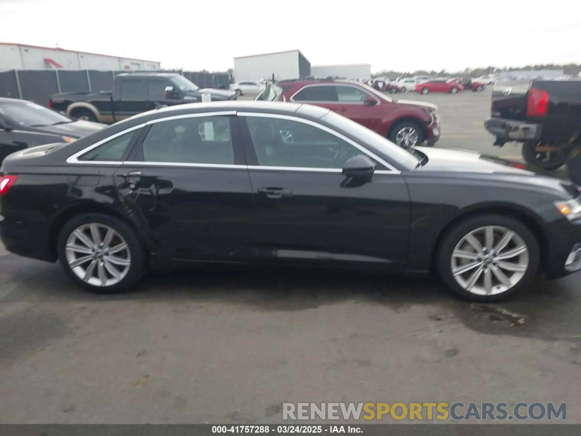 13 Фотография поврежденного автомобиля WAUD8AF21KN126914 AUDI A6 2019