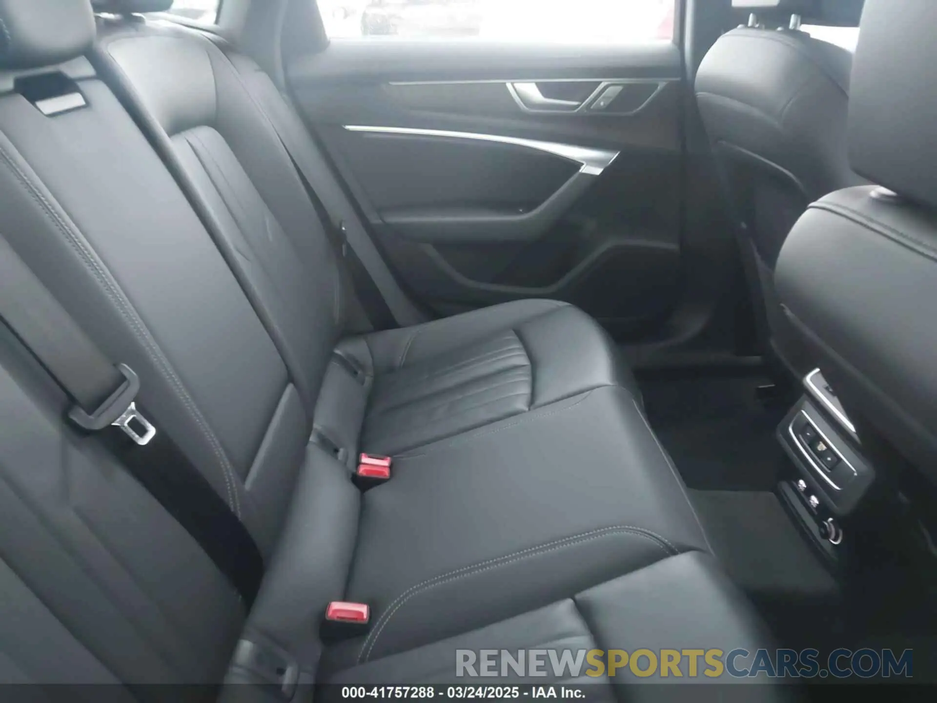 8 Фотография поврежденного автомобиля WAUD8AF21KN126914 AUDI A6 2019