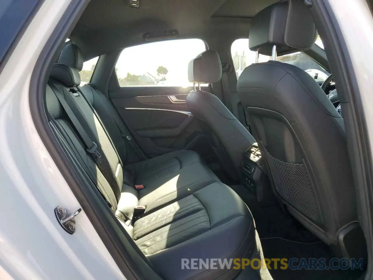 10 Фотография поврежденного автомобиля WAUD8AF27KN122950 AUDI A6 2019