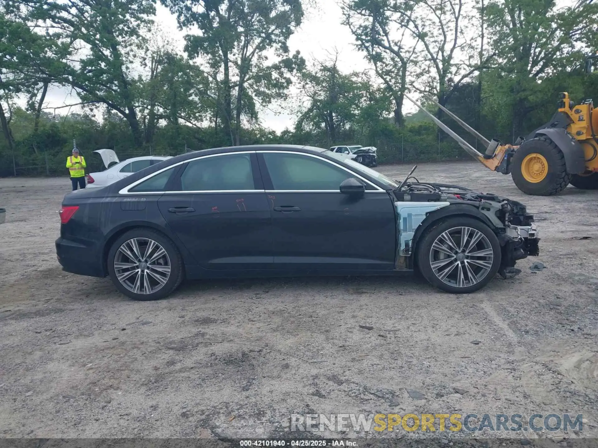 13 Фотография поврежденного автомобиля WAUD8AF2XKN121887 AUDI A6 2019
