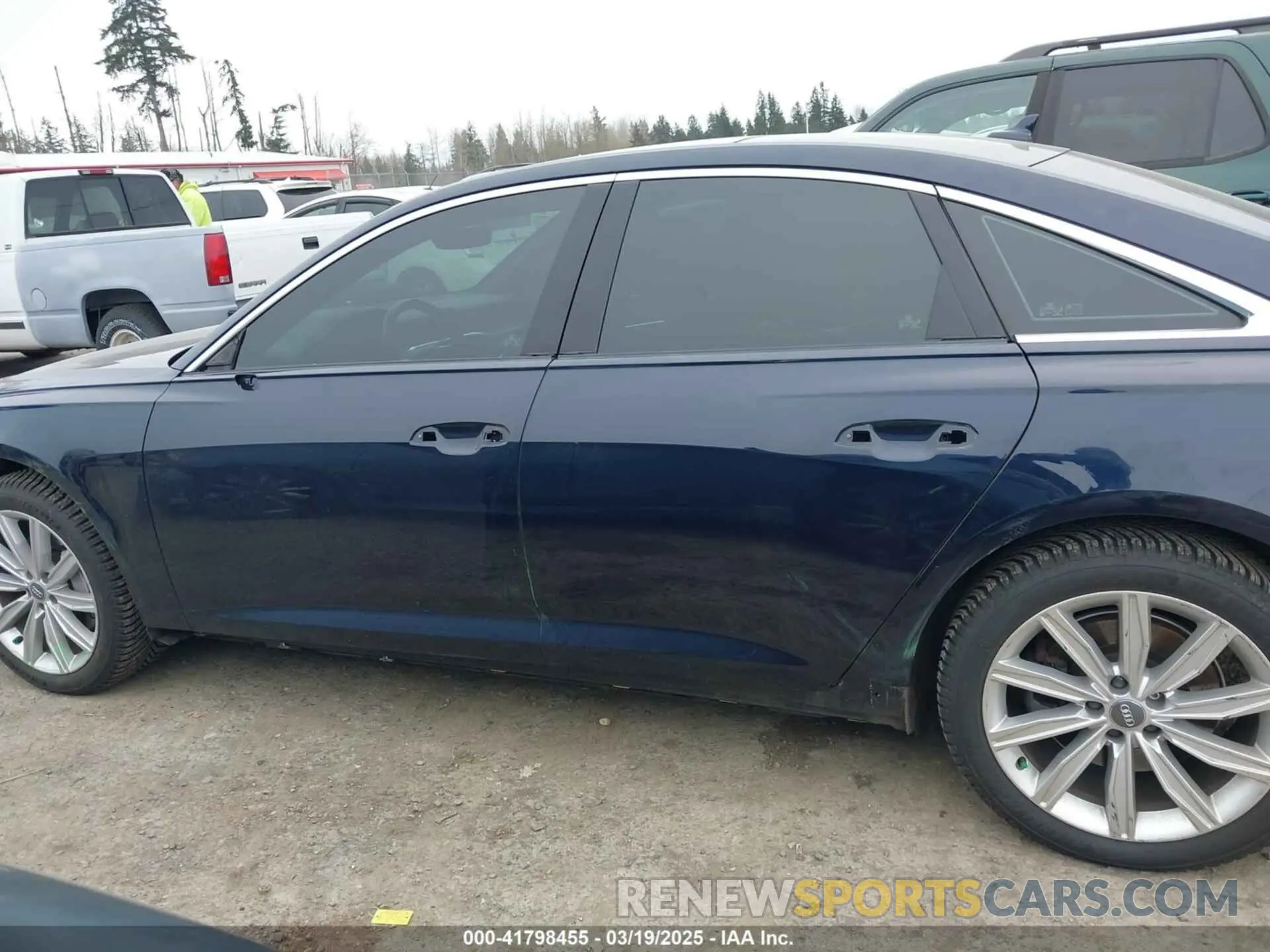 15 Photograph of a damaged car WAUD8AF2XKN129472 AUDI A6 2019