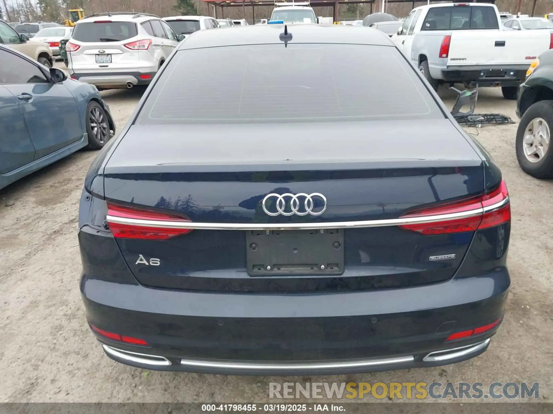 17 Photograph of a damaged car WAUD8AF2XKN129472 AUDI A6 2019