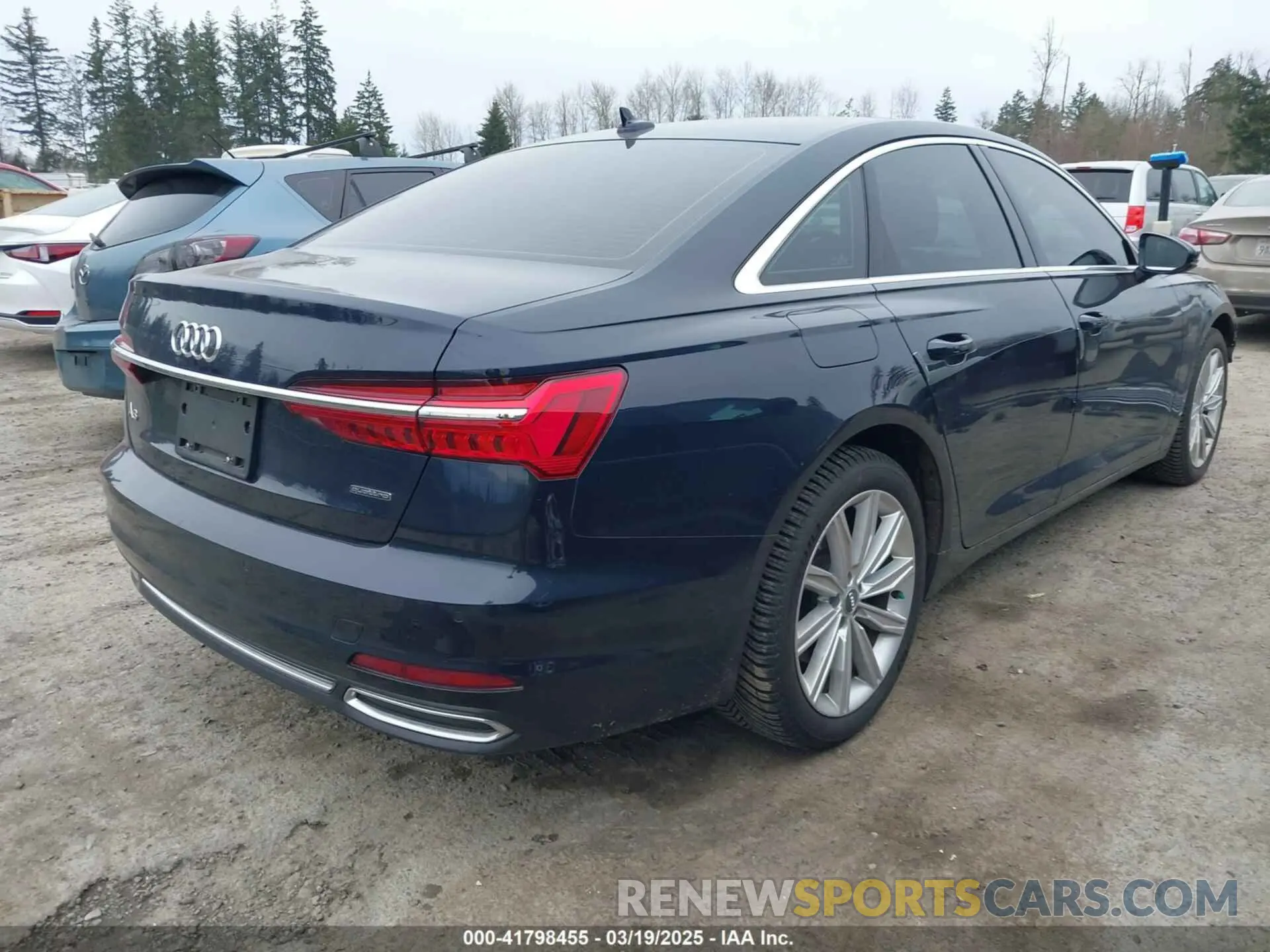 4 Photograph of a damaged car WAUD8AF2XKN129472 AUDI A6 2019